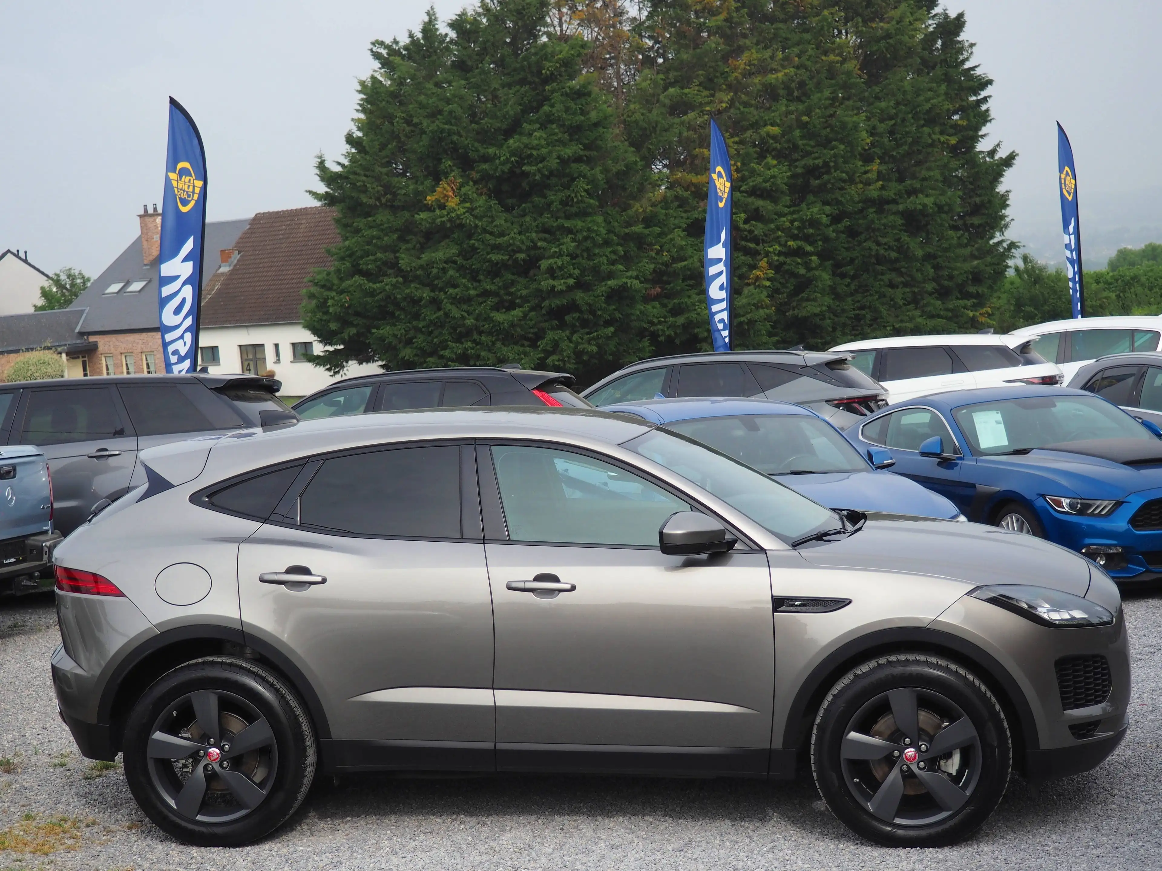 Jaguar E-Pace 2.0 D AWD S ✅BOITE AUTO✅CUIR-GPS-CAM-CLIM- — photo 4