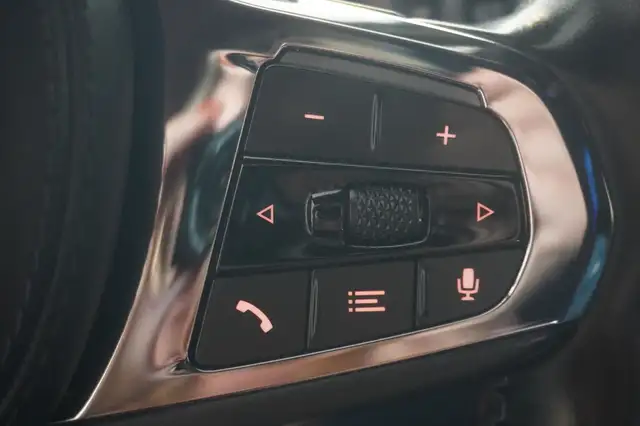 BMW XM view 13