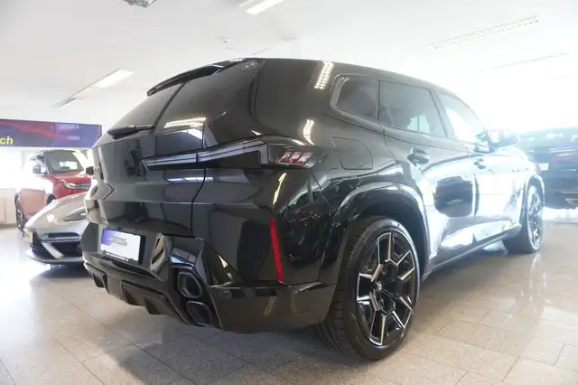 BMW XM view 5