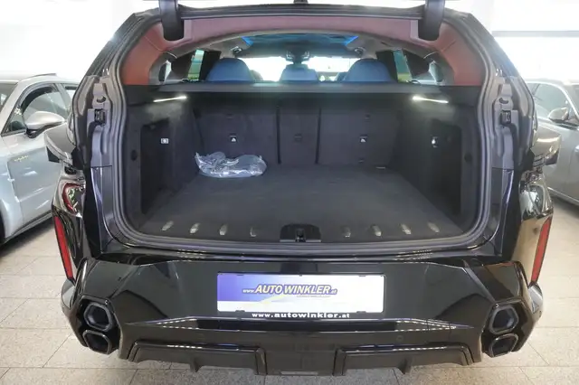 BMW XM view 10