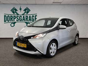 1.0 VVT-I X-Play, Camera, Airco, NL-Auto, Bluetoot