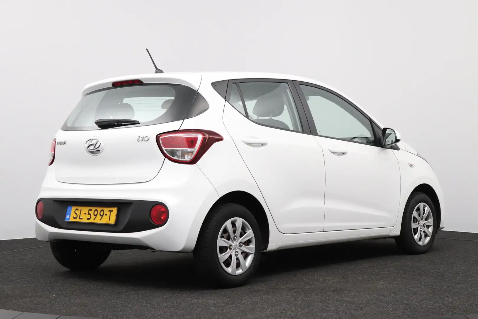 Hyundai i10 1.0i Comfort Wit - 2