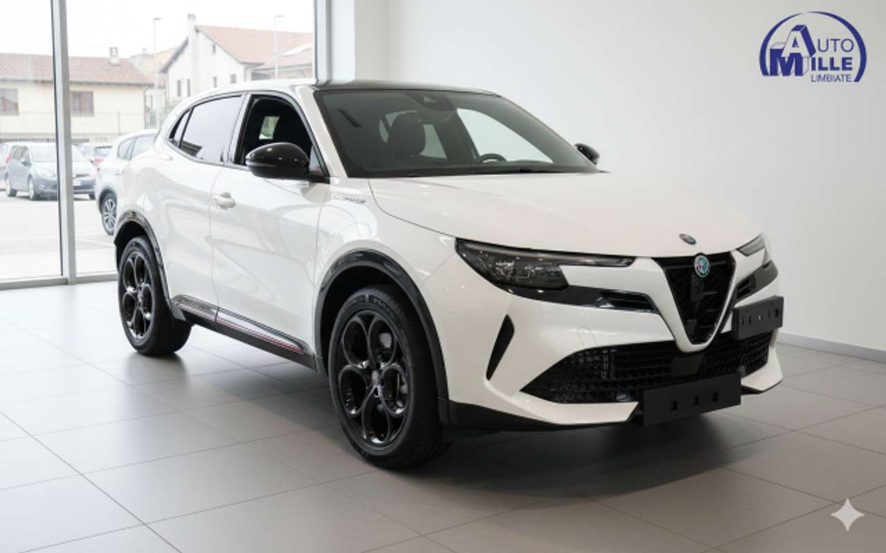 Alfa Romeo Junior 1.2 ibrida Speciale 145cv edct6