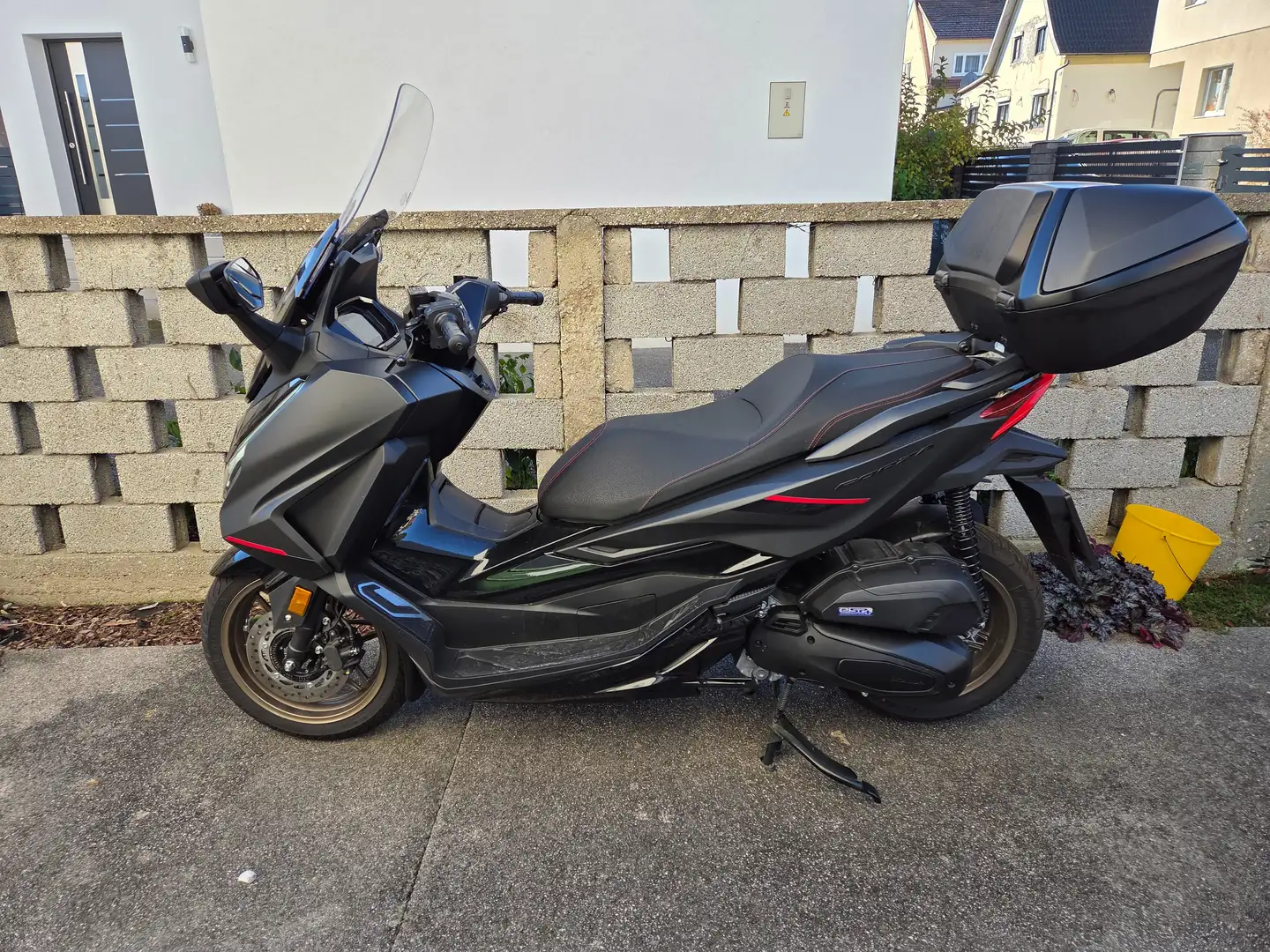 Honda Forza 125 Forca 125 Schwarz - 1