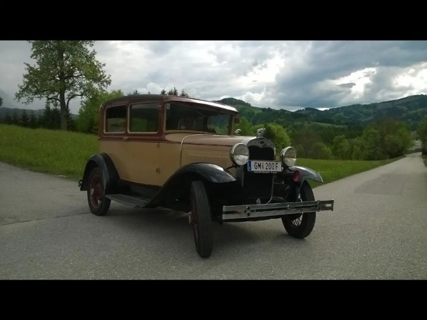 Oldtimer Ford Modell A Tudor Rot - 1
