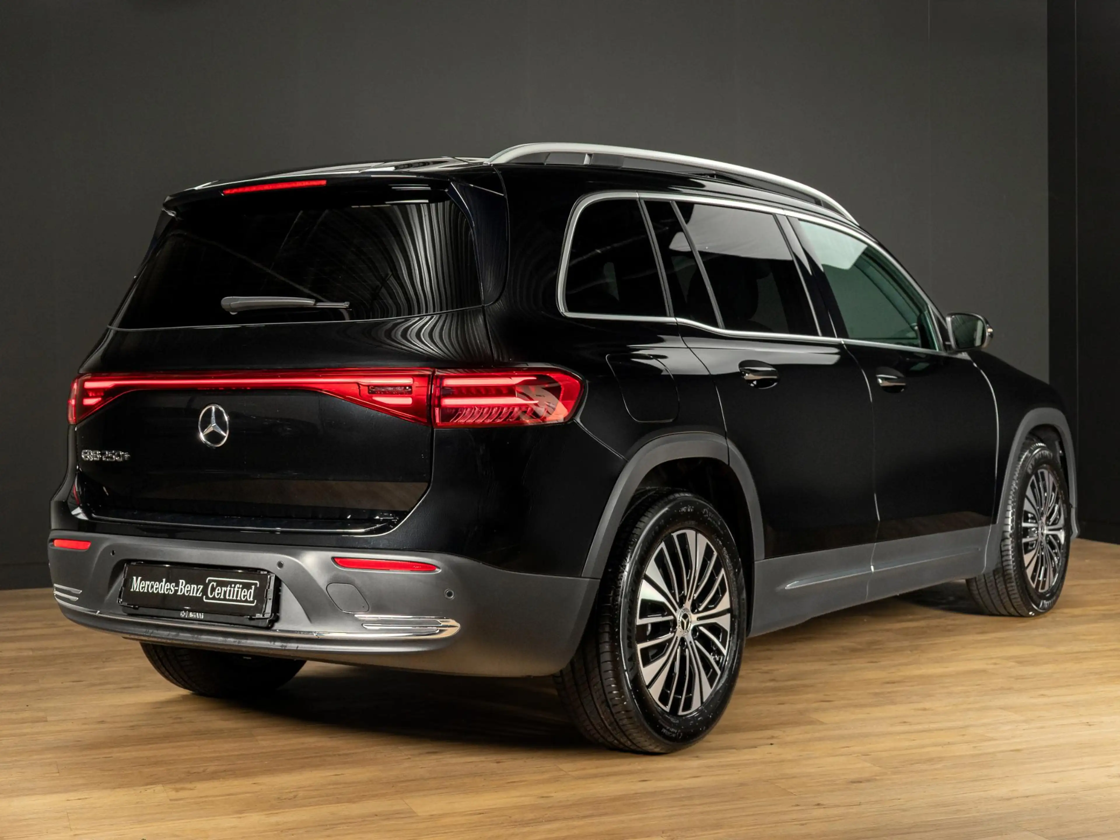 Mercedes-Benz EQB 250 250+ Business Solution Luxury 71 kWh Panorama dak — photo 2
