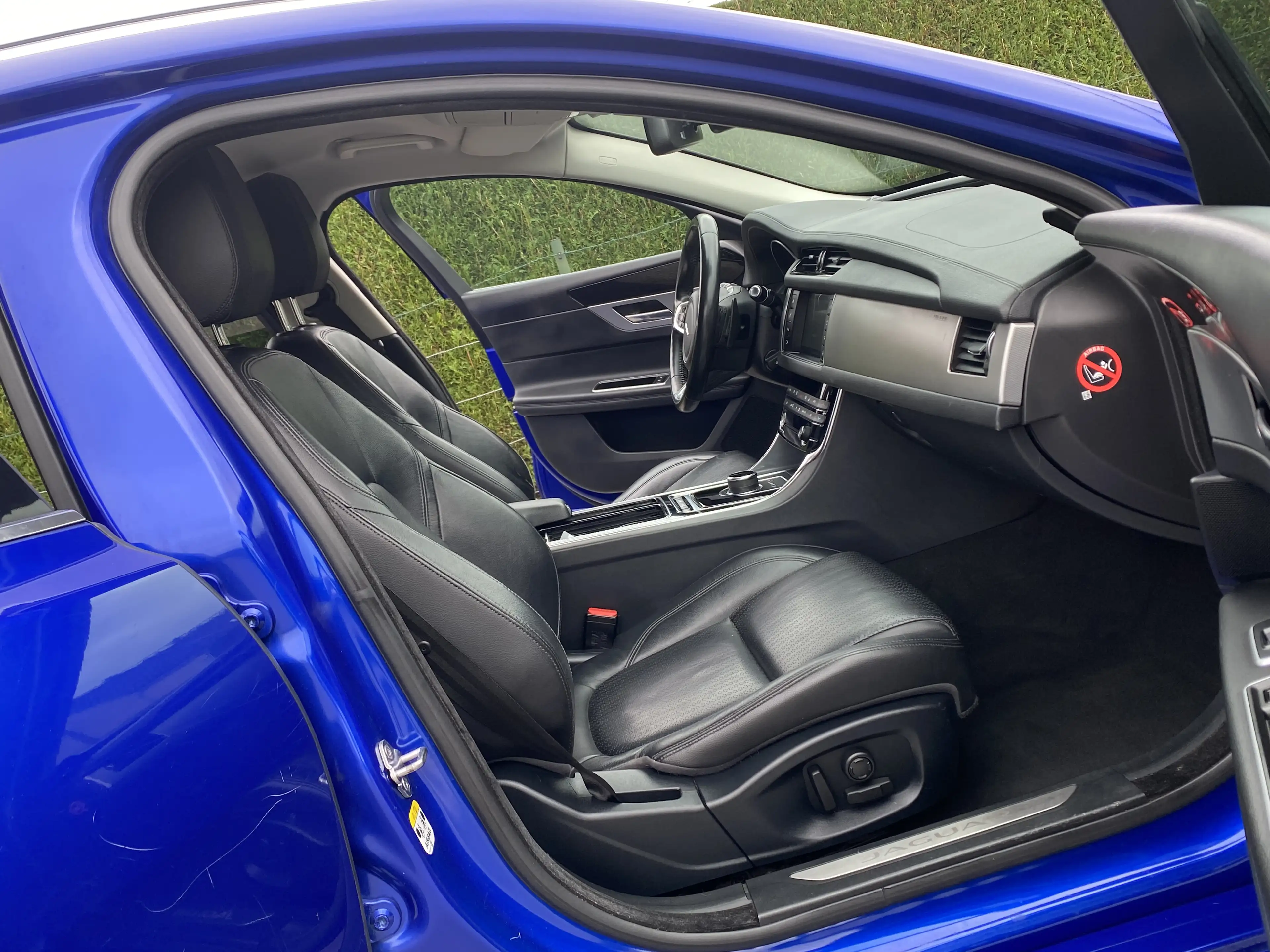 Jaguar XF 2.0 D 163 Cv E-Performance - Automatique ! — photo 9