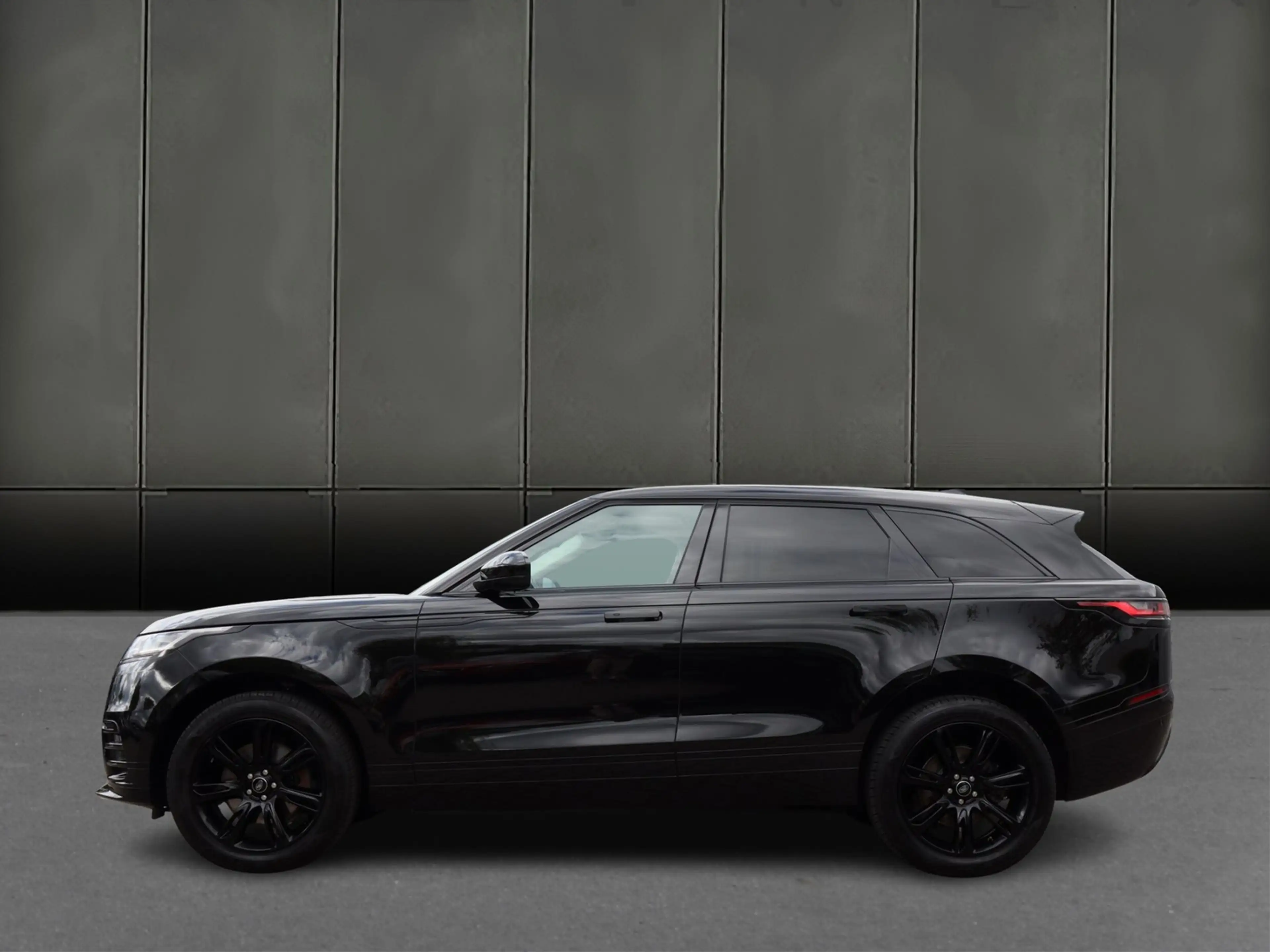Land Rover Range Rover Velar D200 R-Dynamic SE — photo 8