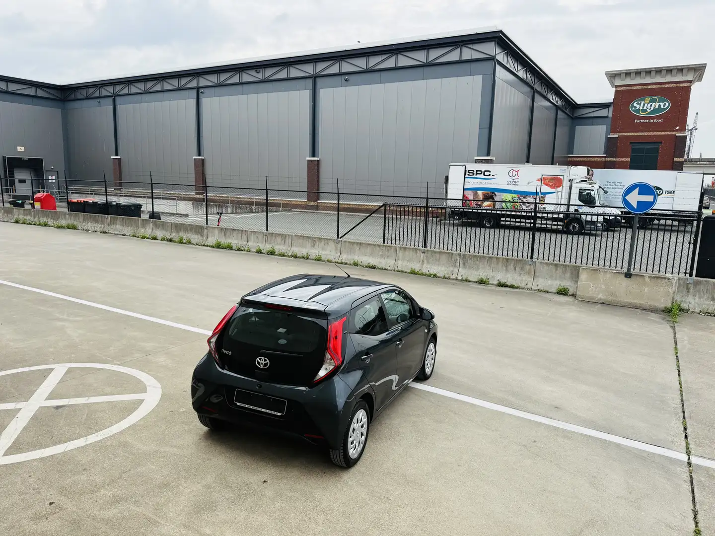 Toyota Aygo x-clusiv - 2