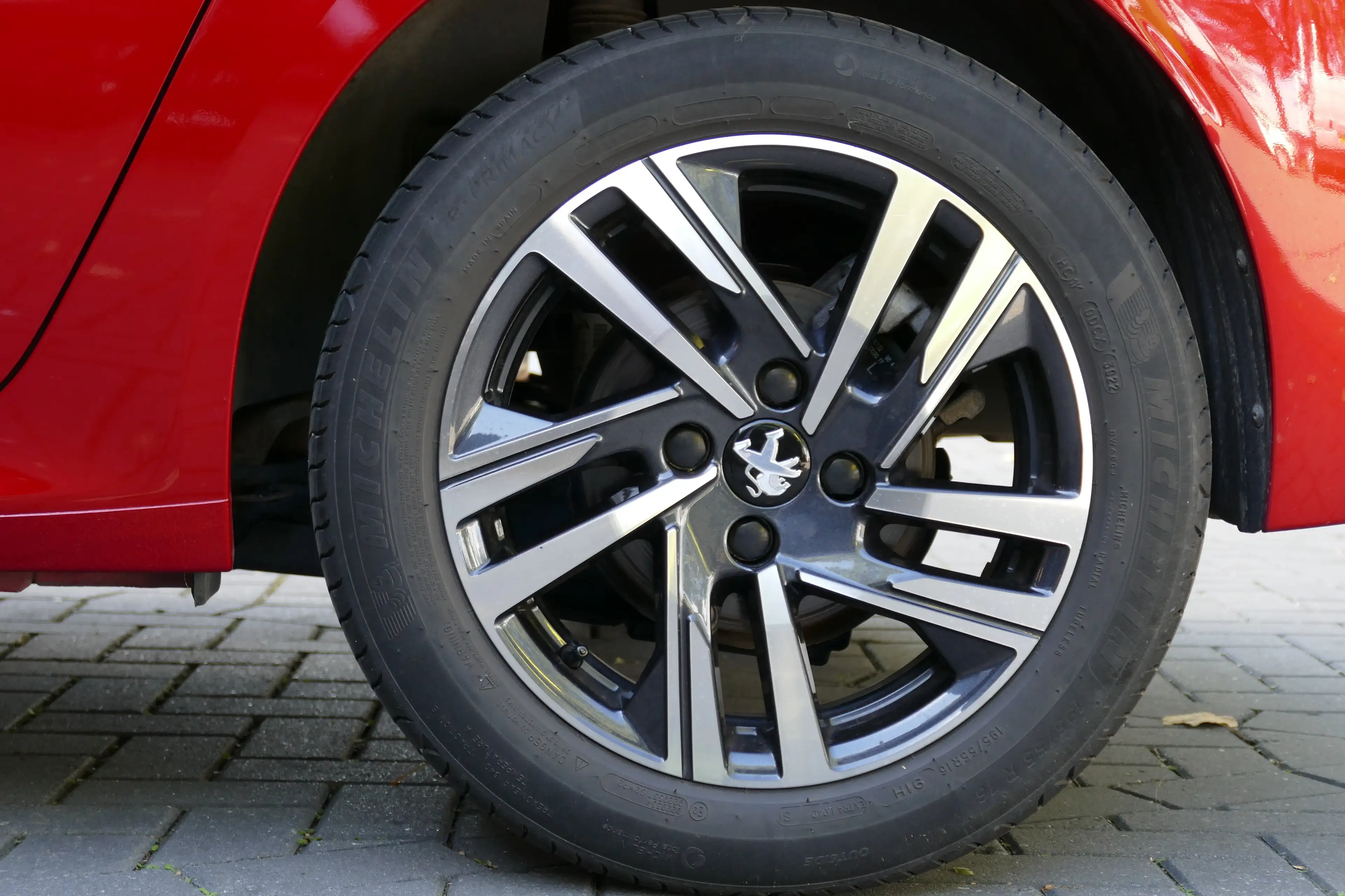 Peugeot 208 1.2 PURETECH 100PK ALLURE / CAMERA / STOELVERWARMI — photo 10