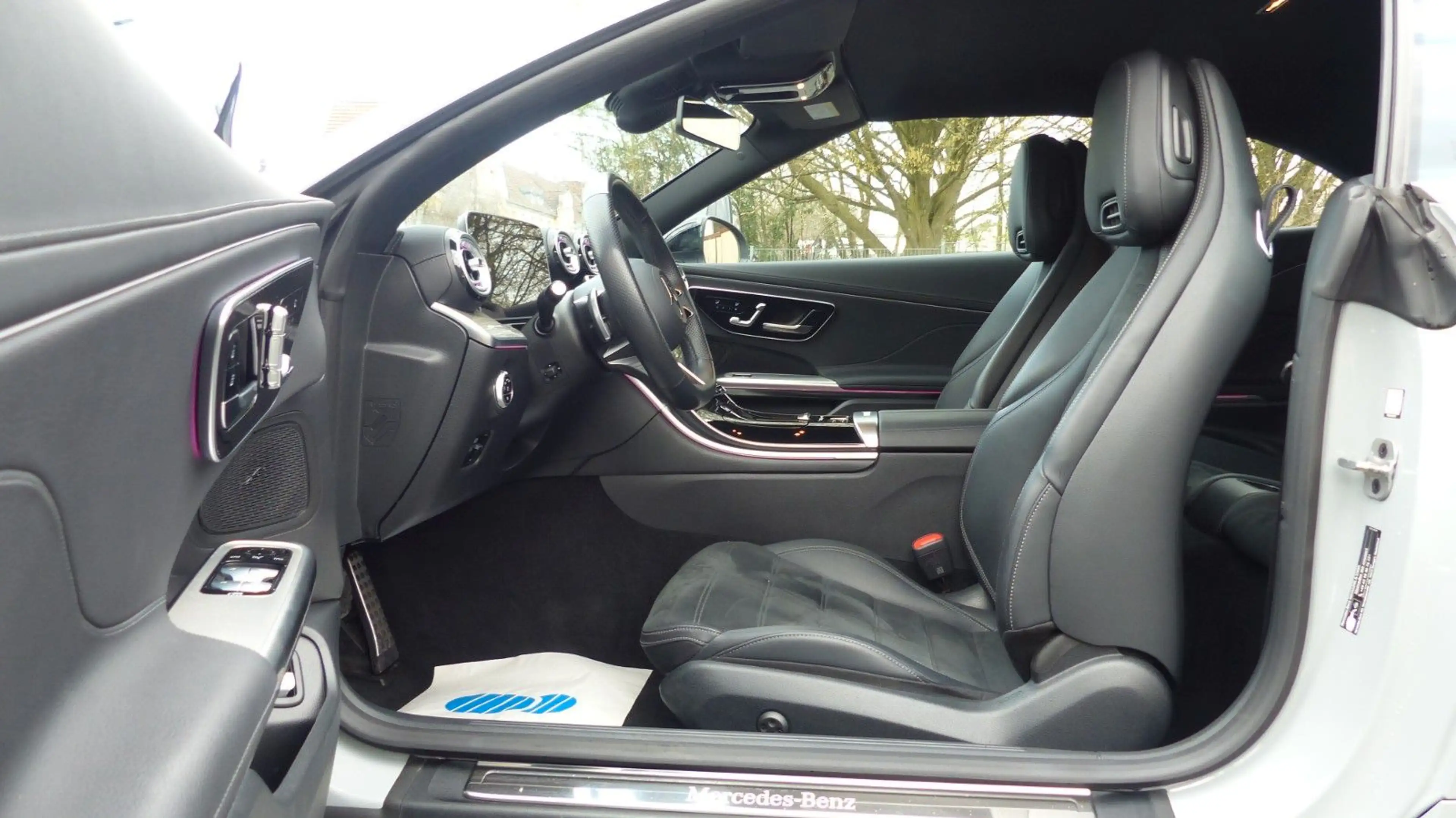Mercedes-Benz CLE 220 d Cabrio AMG Line Advanced Plus 360Kam- — photo 12
