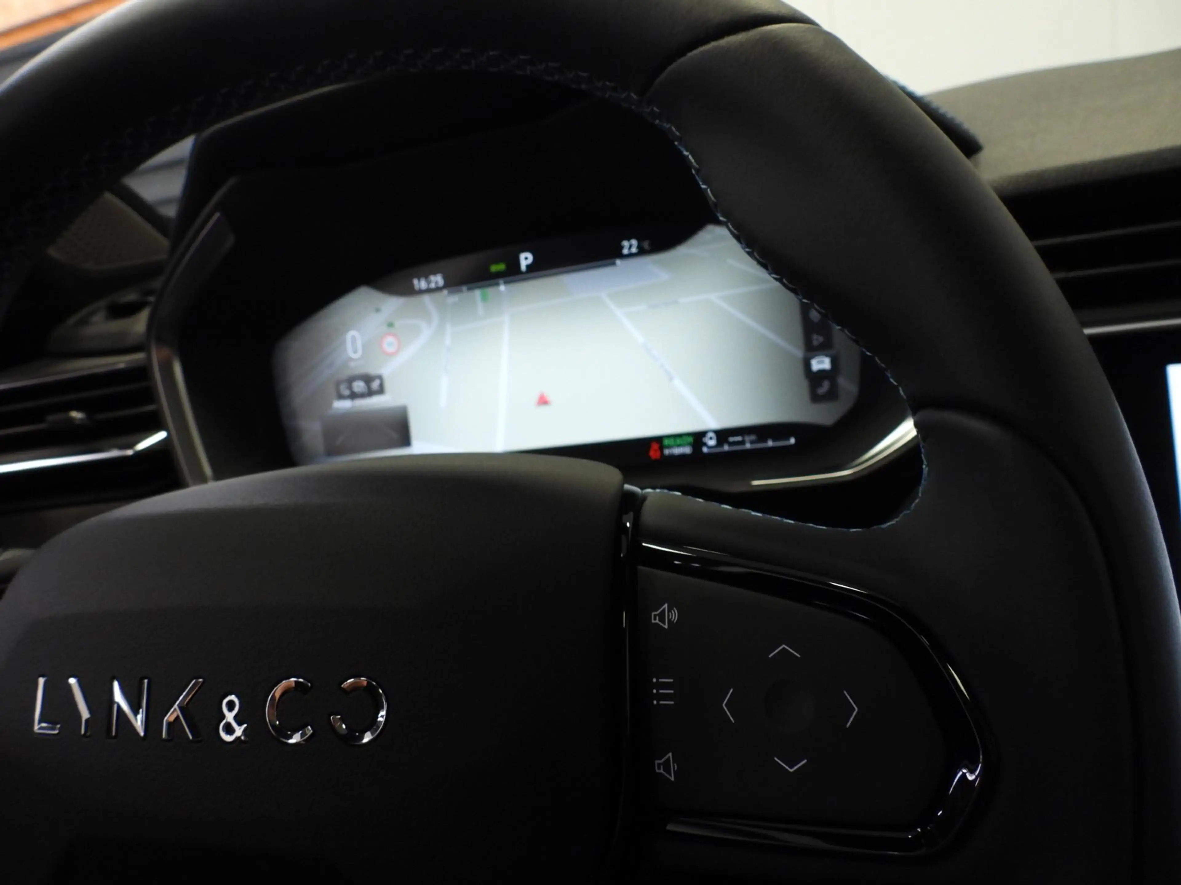 Lynk & Co 01 1.5 PHEV BlackLine TREKH./NAVI/360CAM/SCHUIFDAK/LE — photo 20