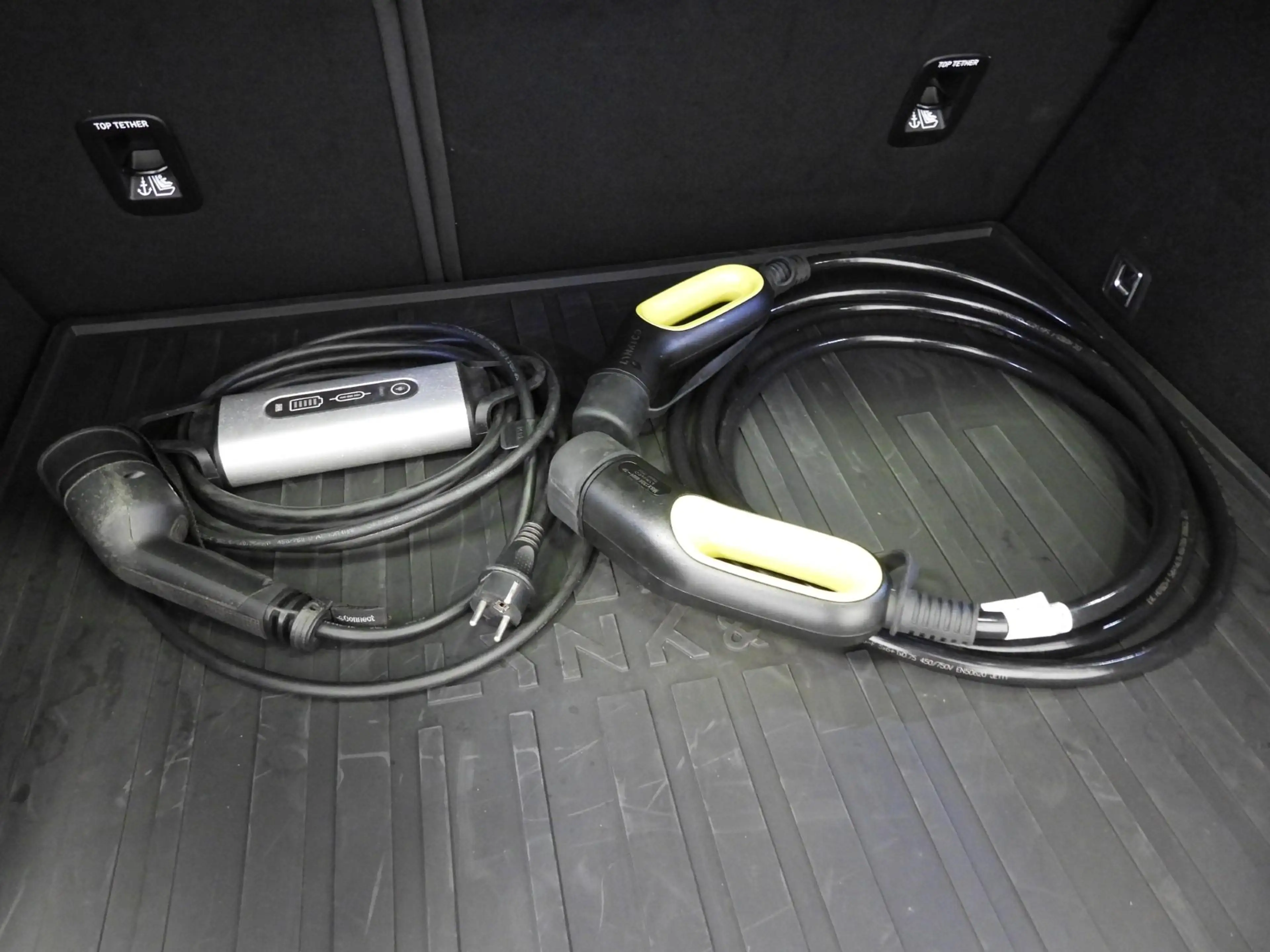 Lynk & Co 01 1.5 PHEV BlackLine TREKH./NAVI/360CAM/SCHUIFDAK/LE — photo 34