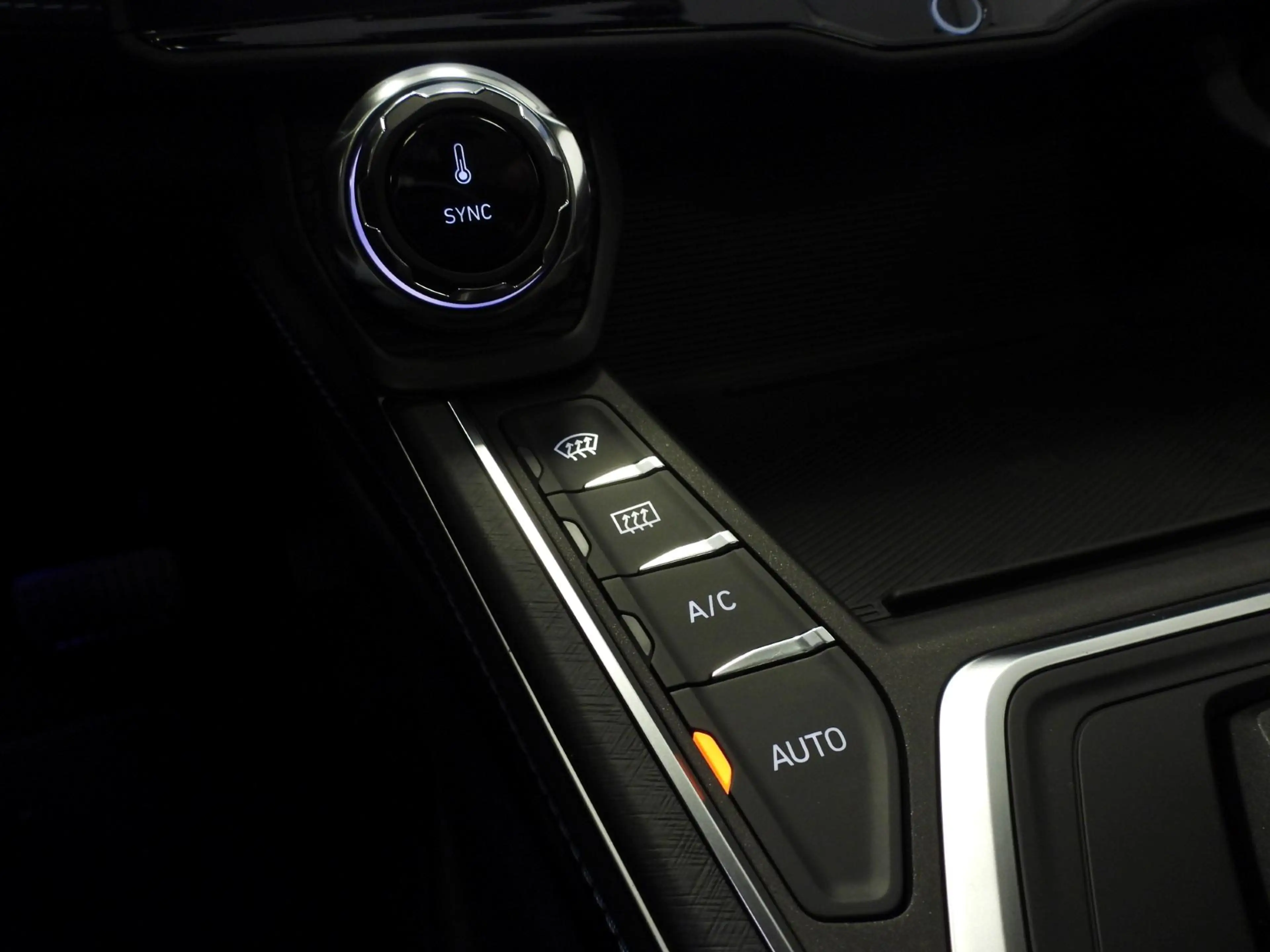 Lynk & Co 01 1.5 PHEV BlackLine TREKH./NAVI/360CAM/SCHUIFDAK/LE — photo 6