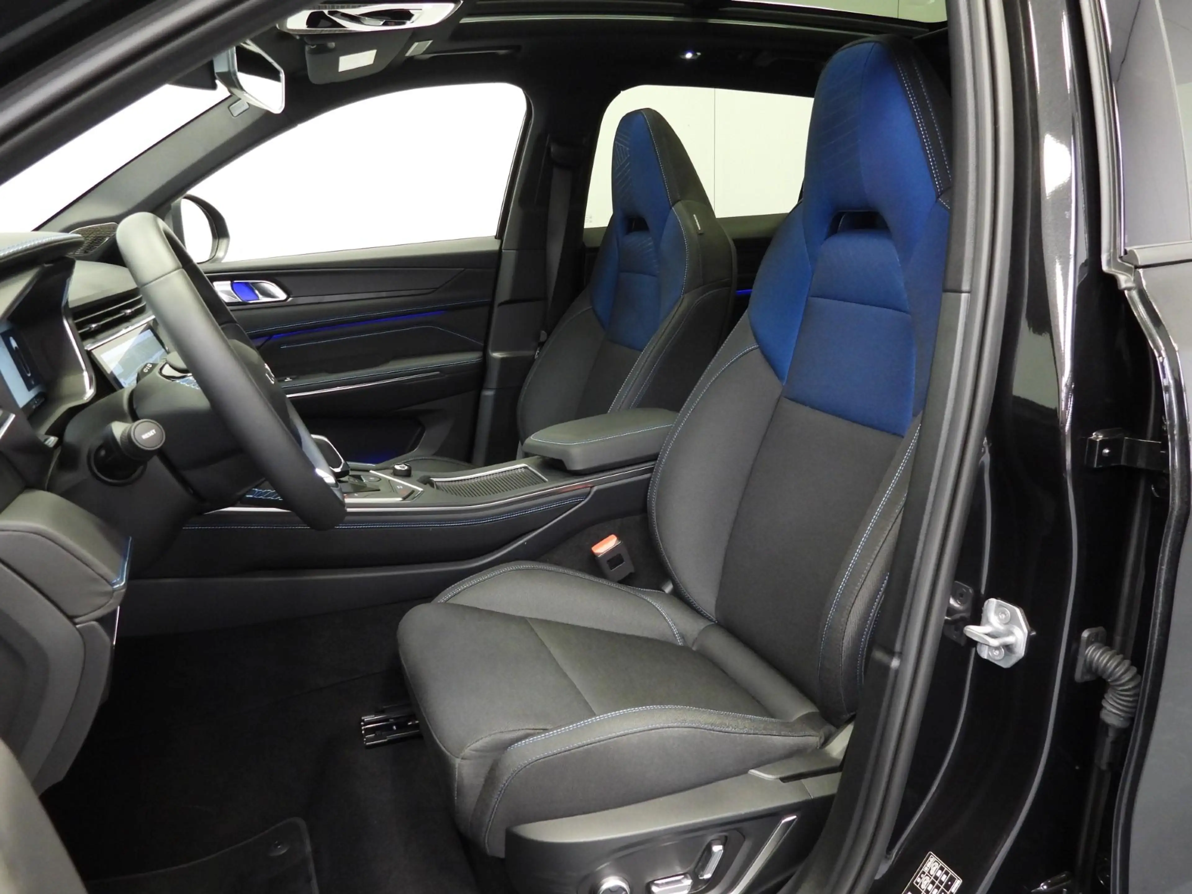 Lynk & Co 01 1.5 PHEV BlackLine TREKH./NAVI/360CAM/SCHUIFDAK/LE — photo 29