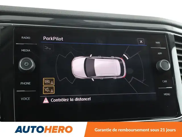 Volkswagen T-Roc view 21