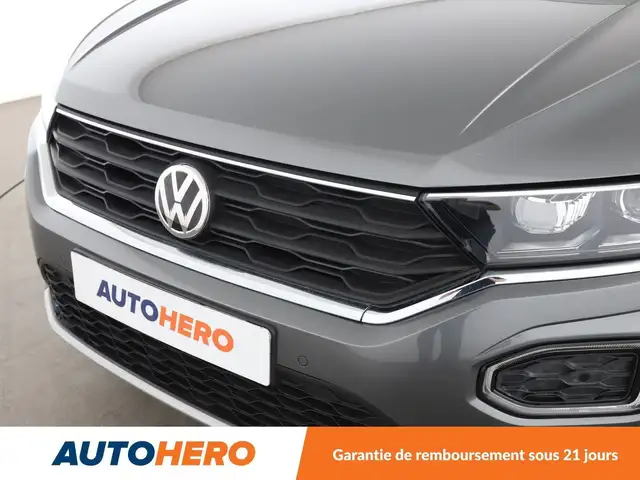 Volkswagen T-Roc view 30