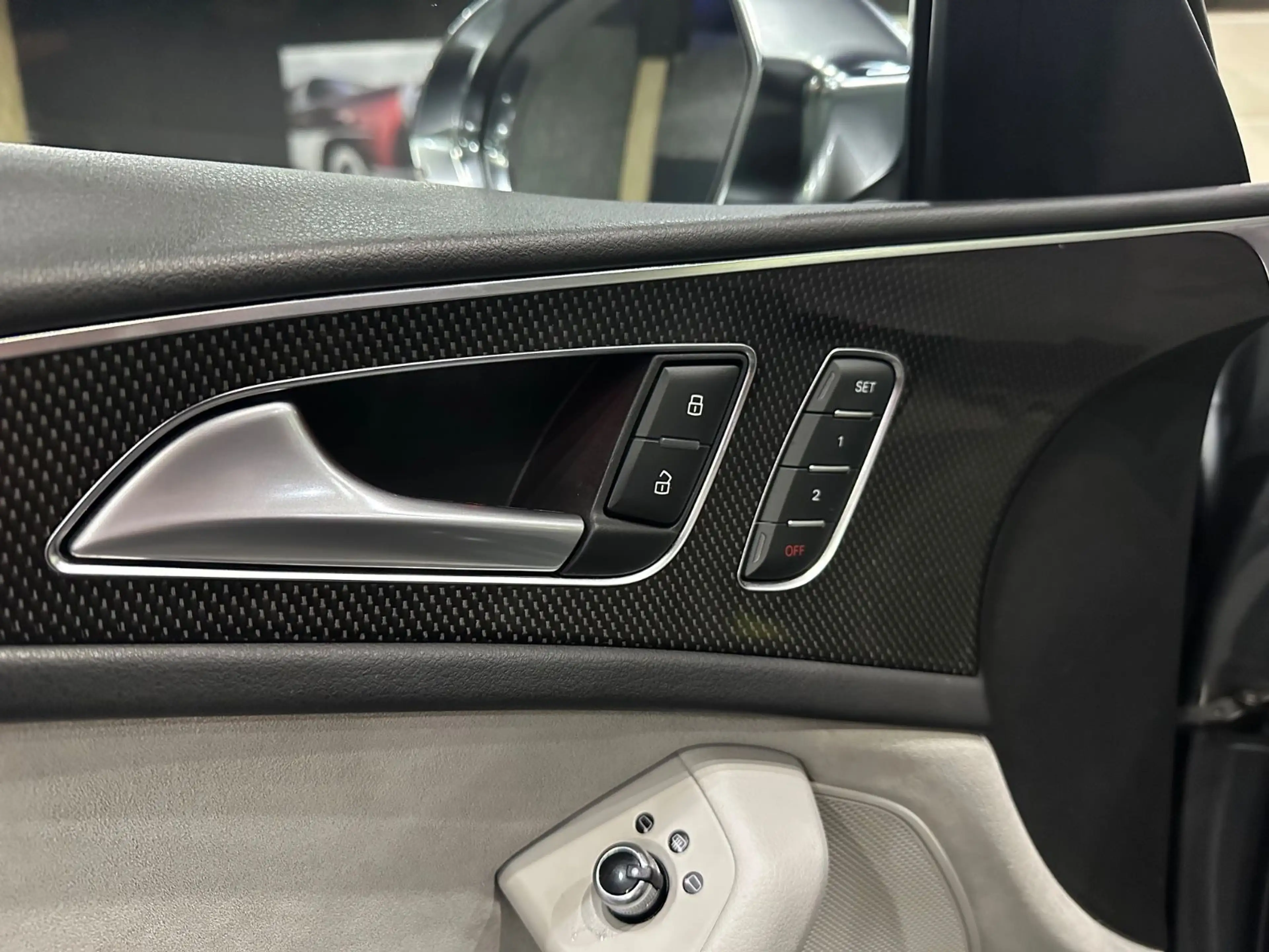 Audi S6 Lim. 4.0 TFSI quattro /BOSE /CARBON /Glasdach — photo 15