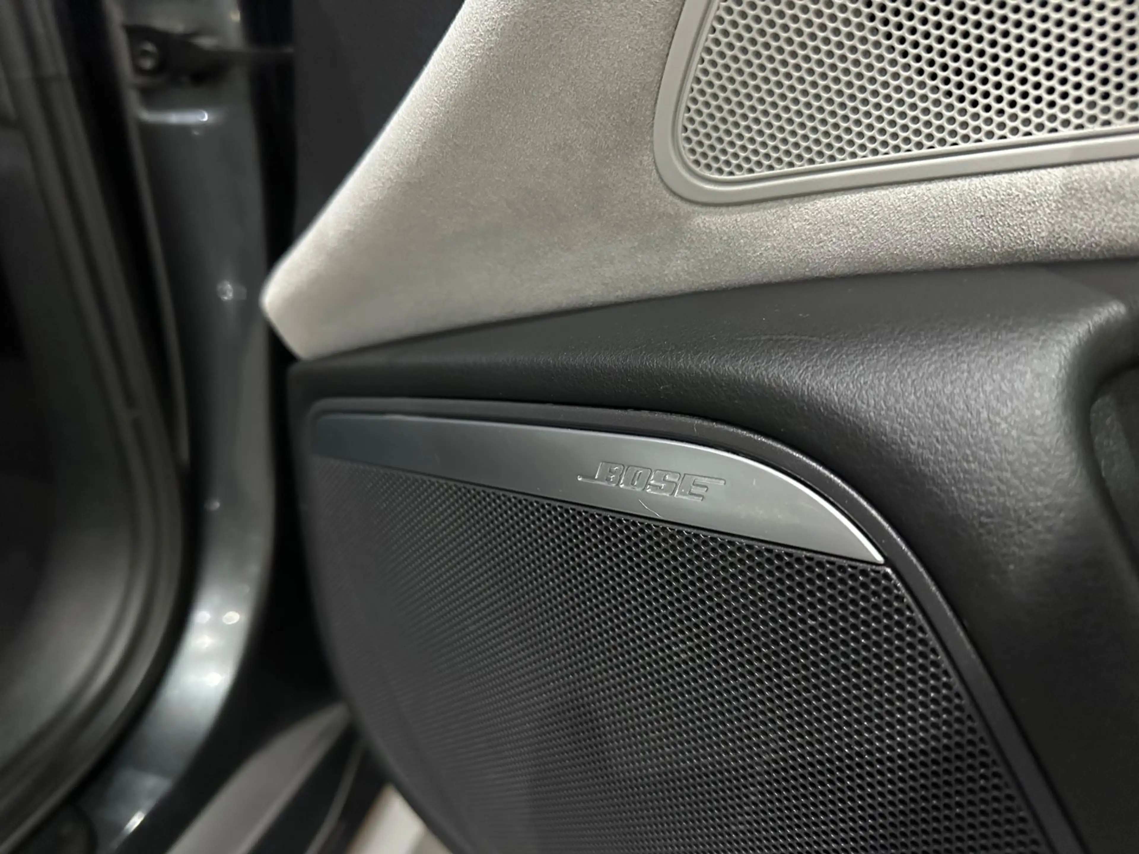 Audi S6 Lim. 4.0 TFSI quattro /BOSE /CARBON /Glasdach — photo 13