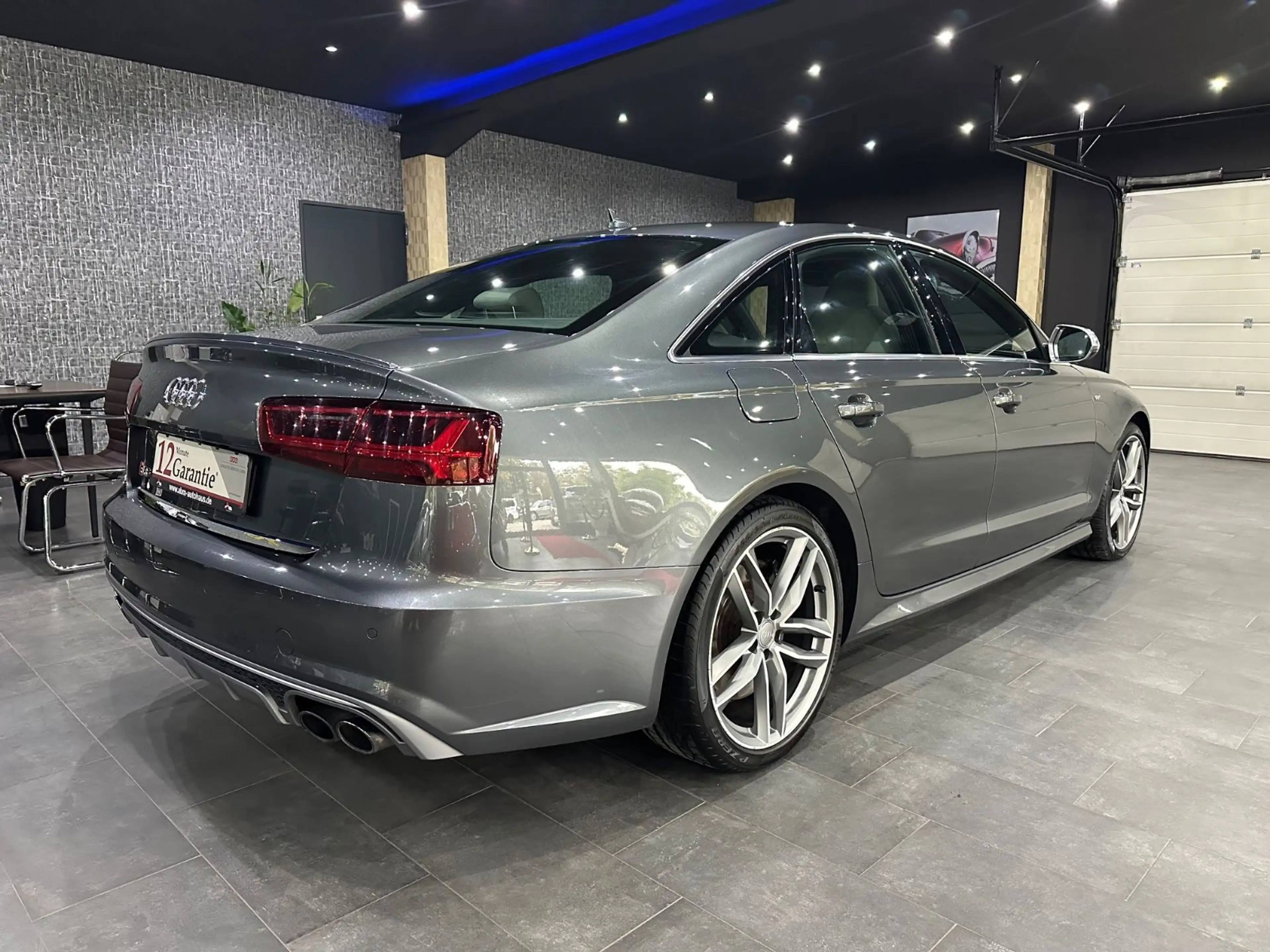 Audi S6 Lim. 4.0 TFSI quattro /BOSE /CARBON /Glasdach — photo 4