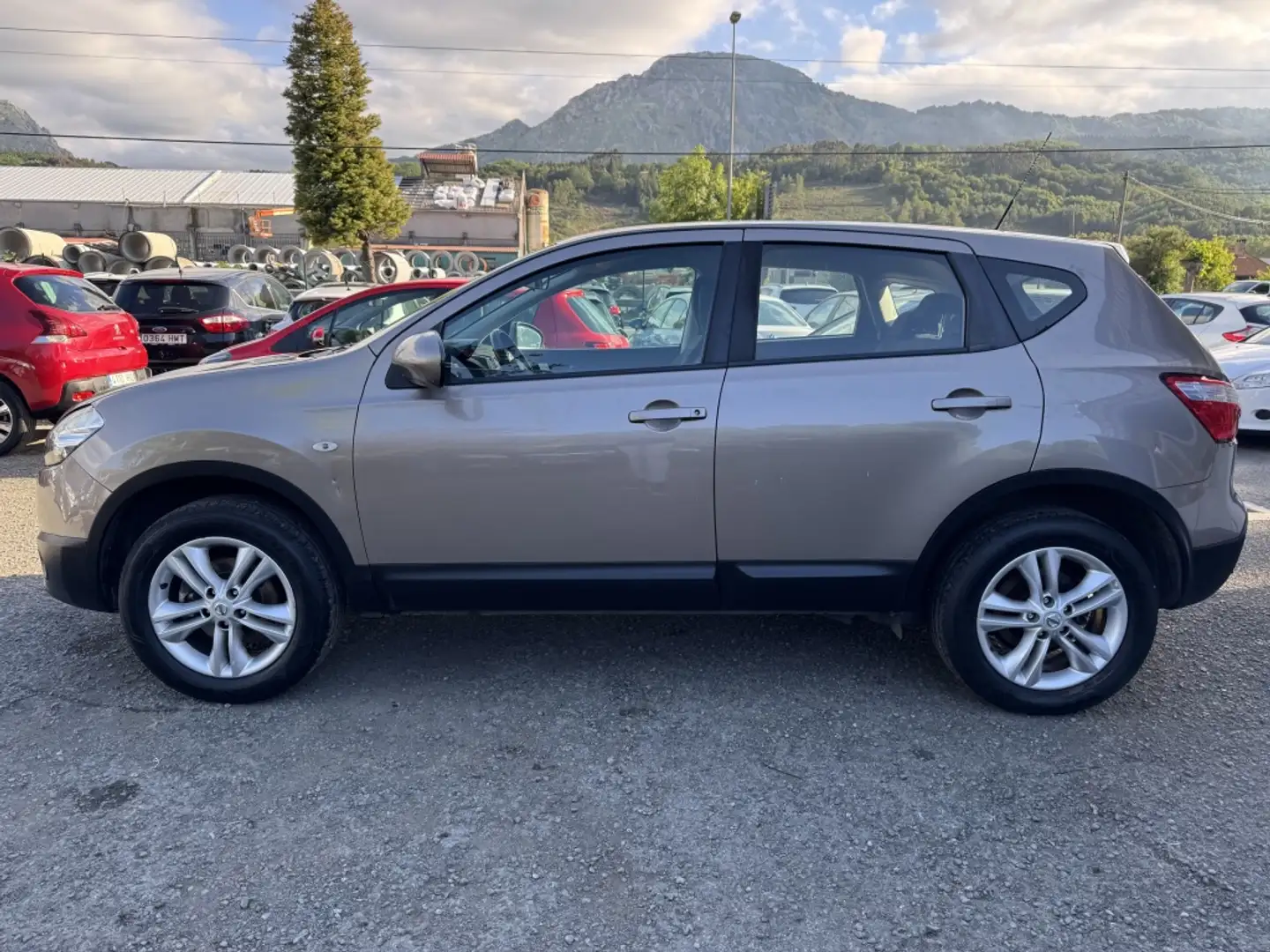 Nissan Qashqai 1.5dCi Tekna Sport 4x2 17´´ Beige - 2