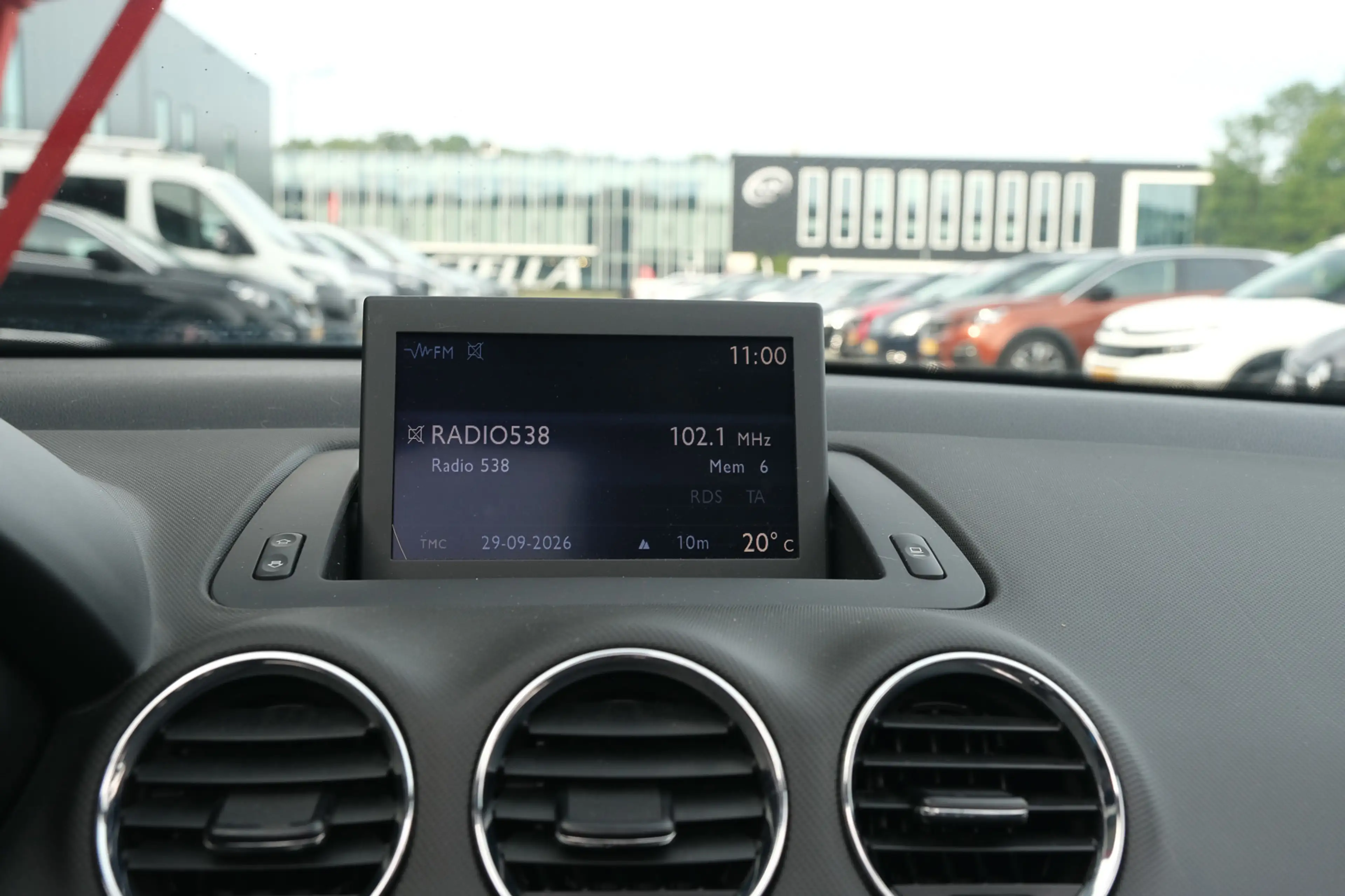 Peugeot 308 CC 1.6 THP Feline — photo 9