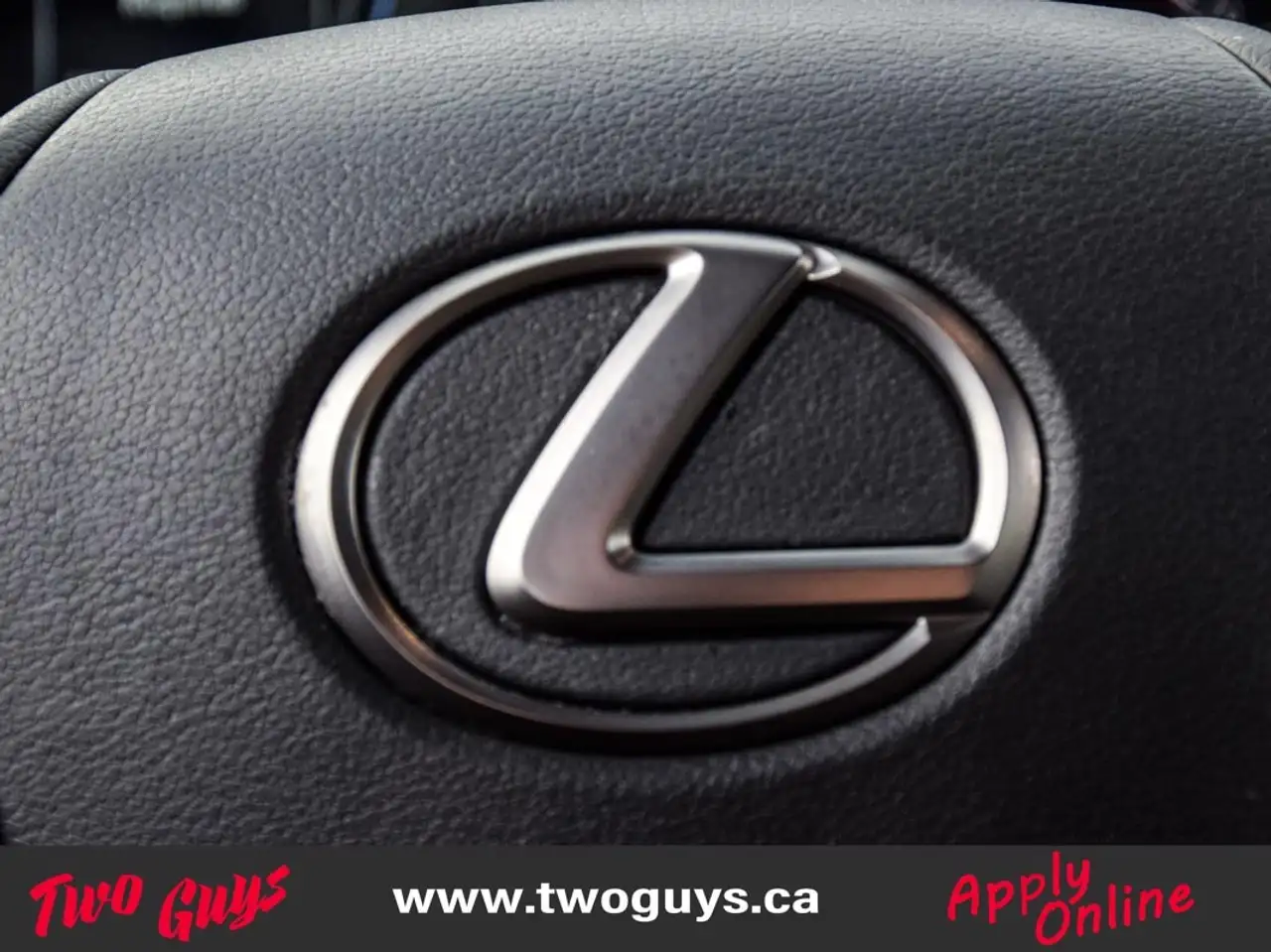 Lexus UX снимка Lexus UX