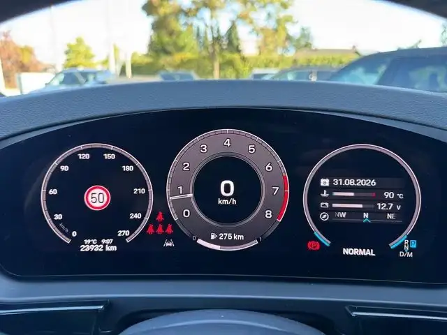 Porsche Cayenne view 15
