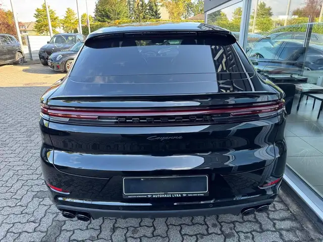 Porsche Cayenne view 4