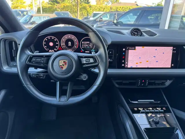 Porsche Cayenne view 14