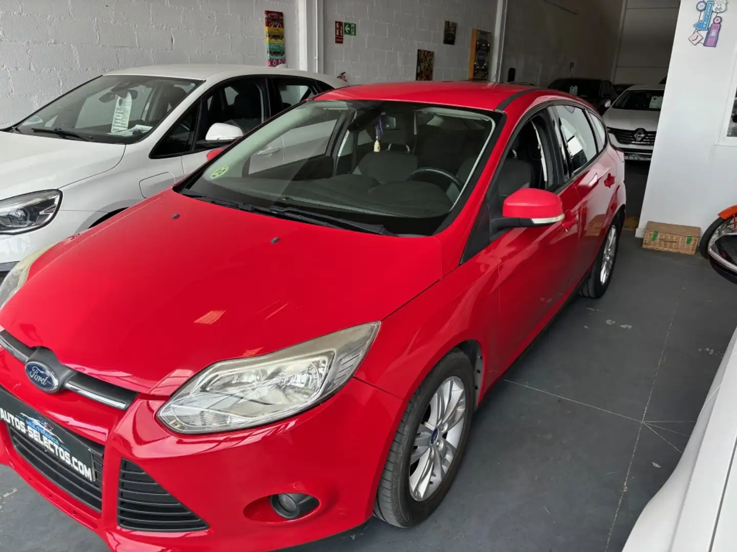Ford Focus 1.6TDCi Trend 115 Rood - 2
