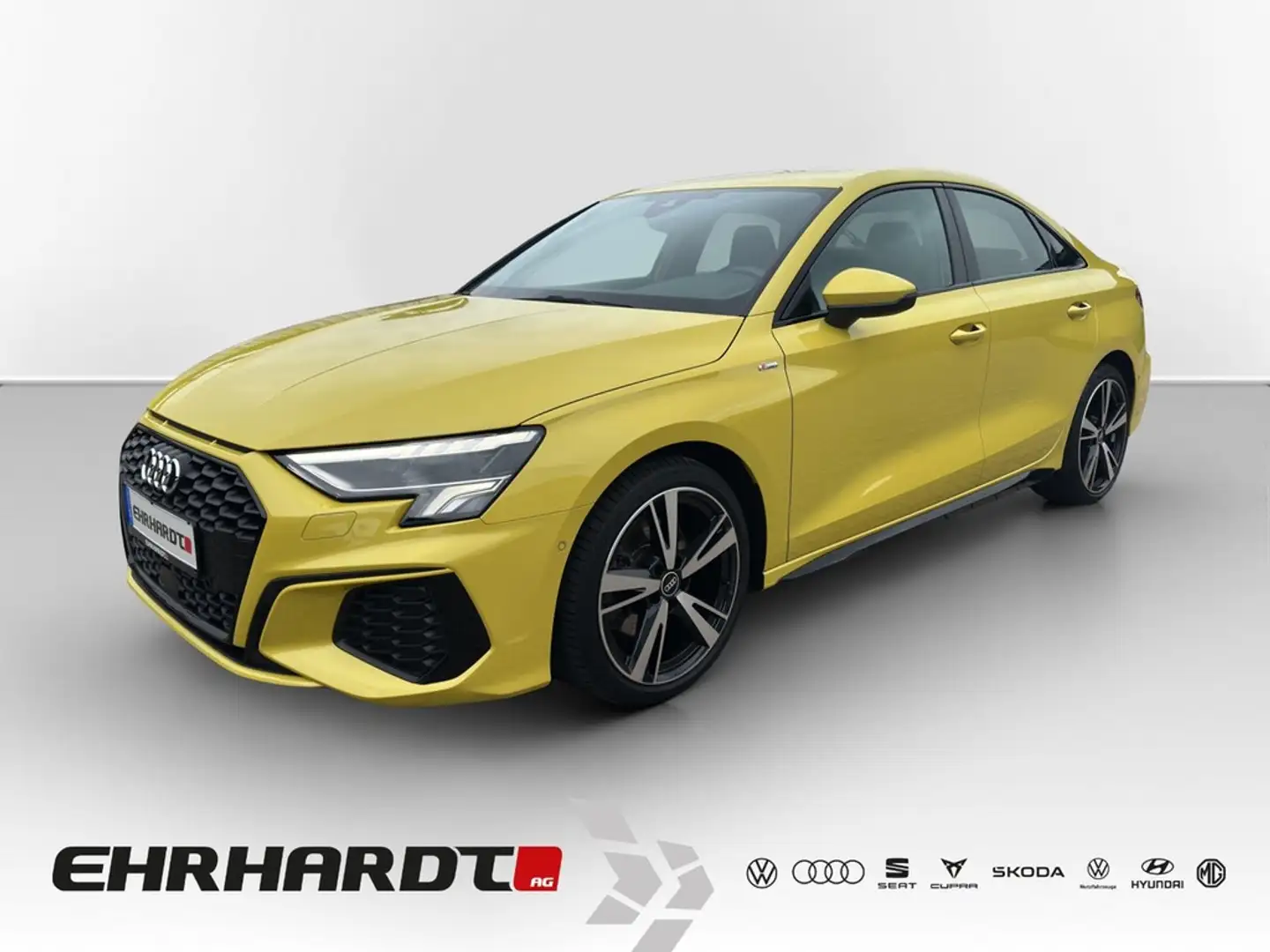 Audi A3 Limousine 40 TFSI quattro S tronic S line AHK*V... Jaune - 1