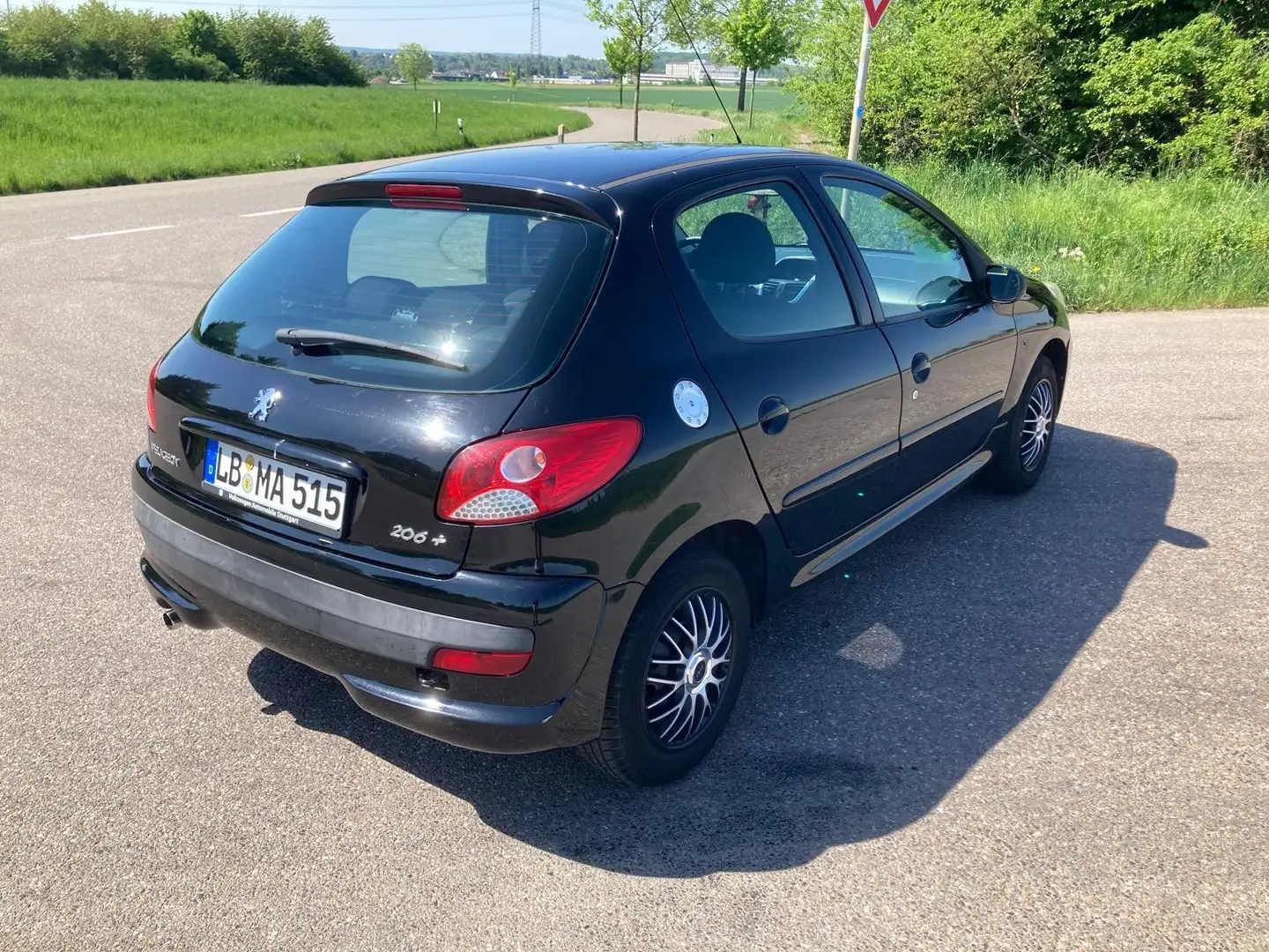 Peugeot 206 206+ 1.4/TÜV NEU/50.000Km/2.Hand/8-fach bereift Schwarz - 1