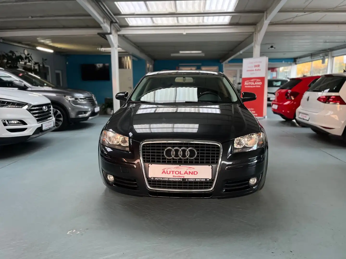 Audi A3 Sportback 1.4 TFSI Attraction PDC SHZ Gris - 2
