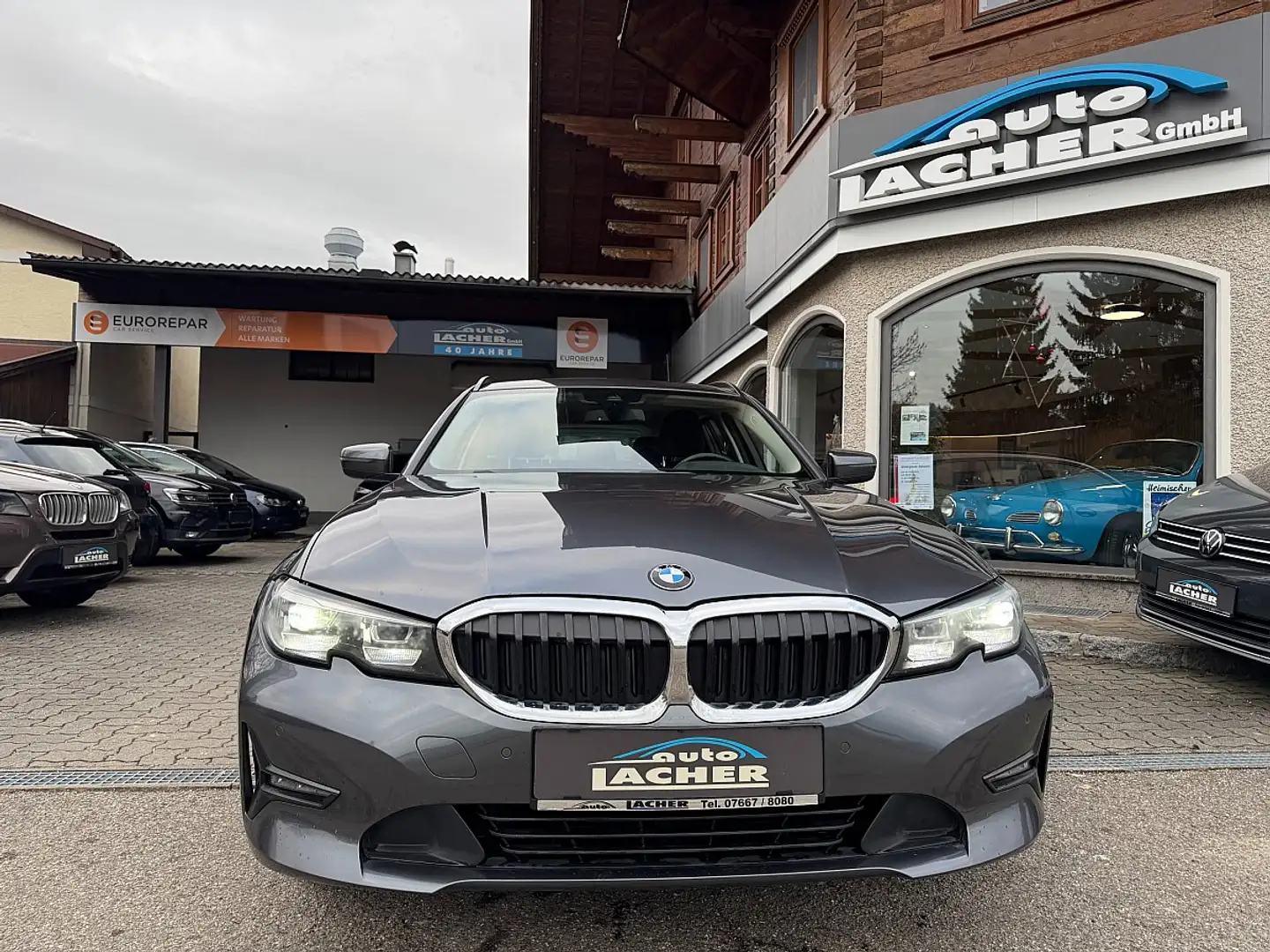 BMW 318 d Touring Aut.*LED*RFK*Winterpaket* Grau - 2