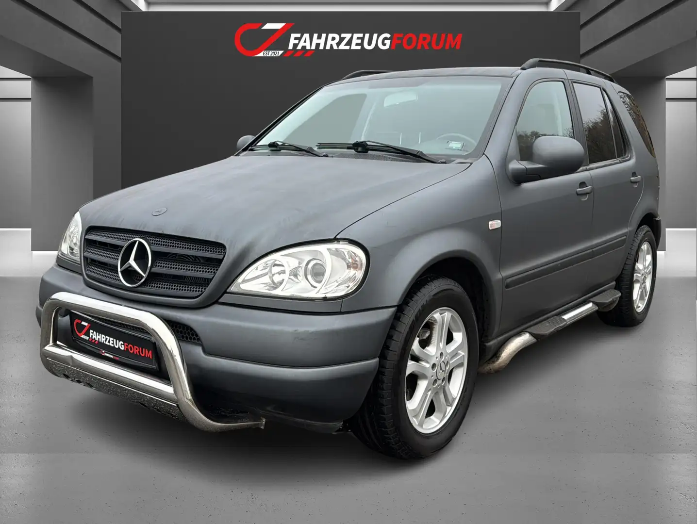 Mercedes-Benz ML 320 ML 320*Tempomat*Trittbretter*Front-Bügel Vert - 1