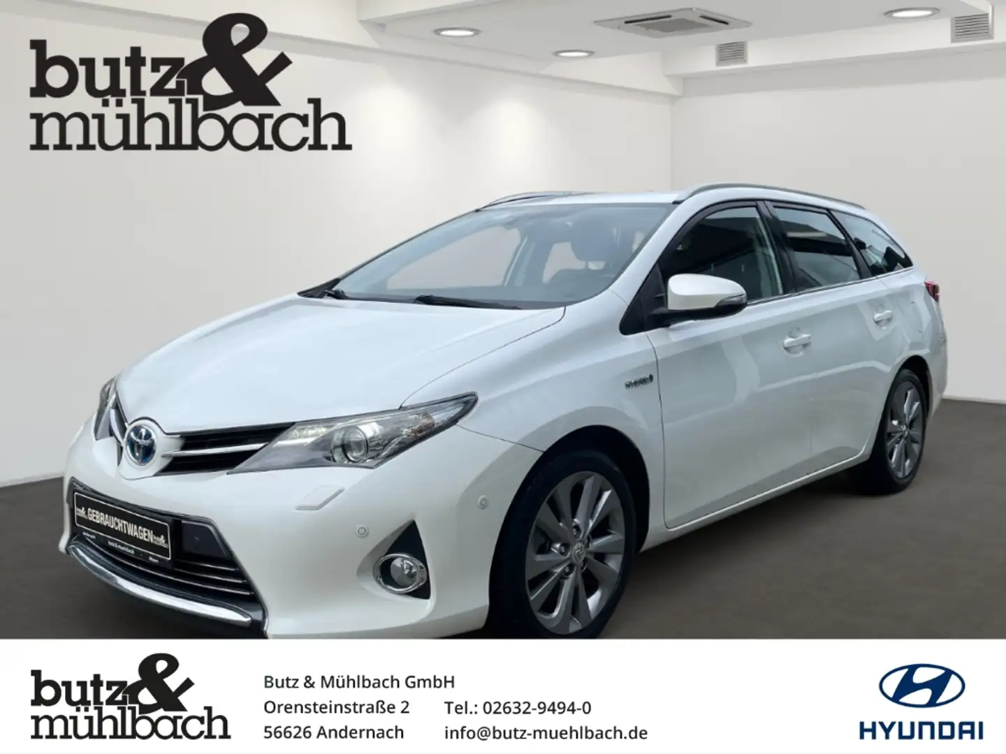 Toyota Auris Touring Sports Hybrid Executive Bianco - 1