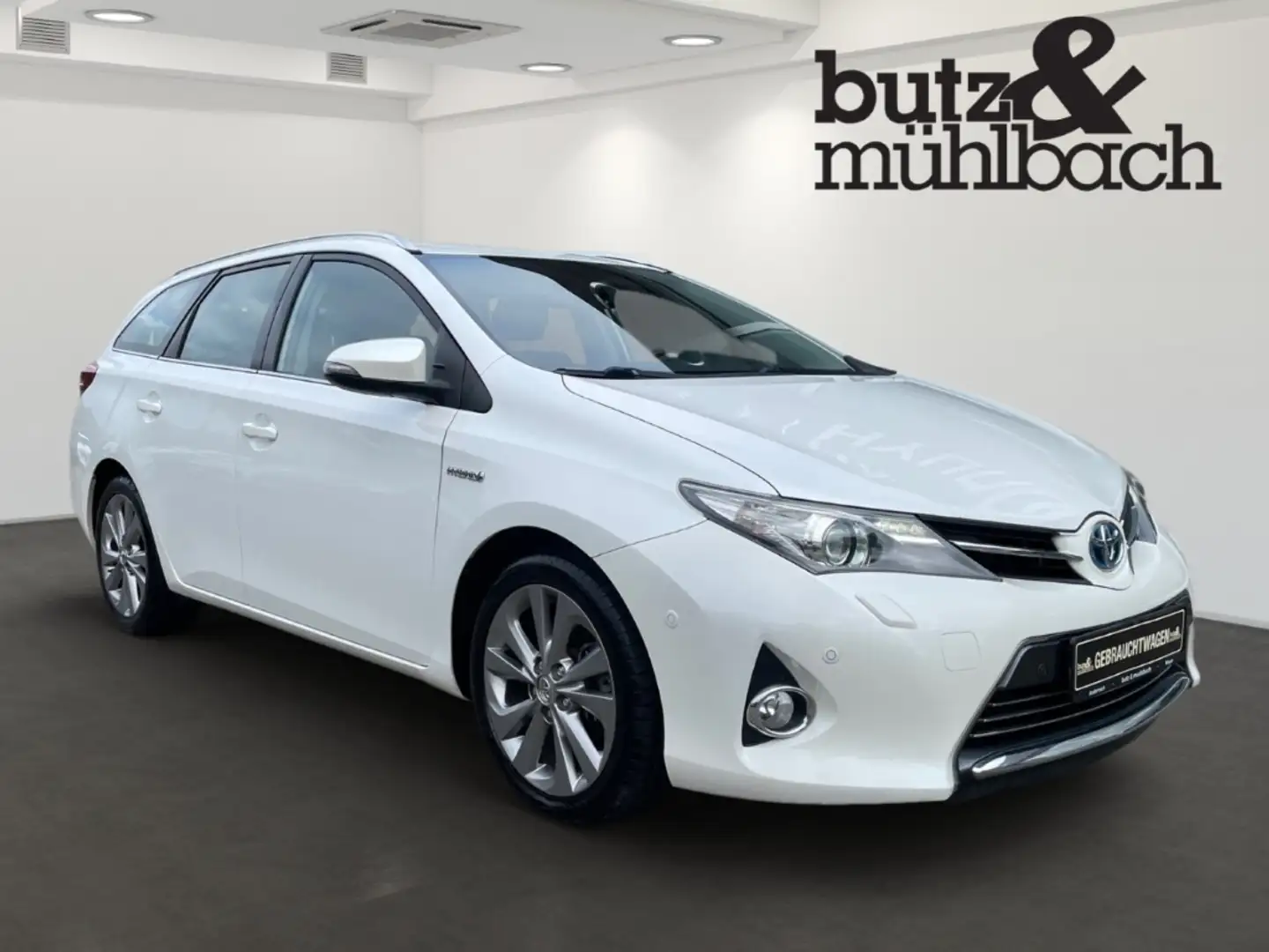 Toyota Auris Touring Sports Hybrid Executive Bianco - 2