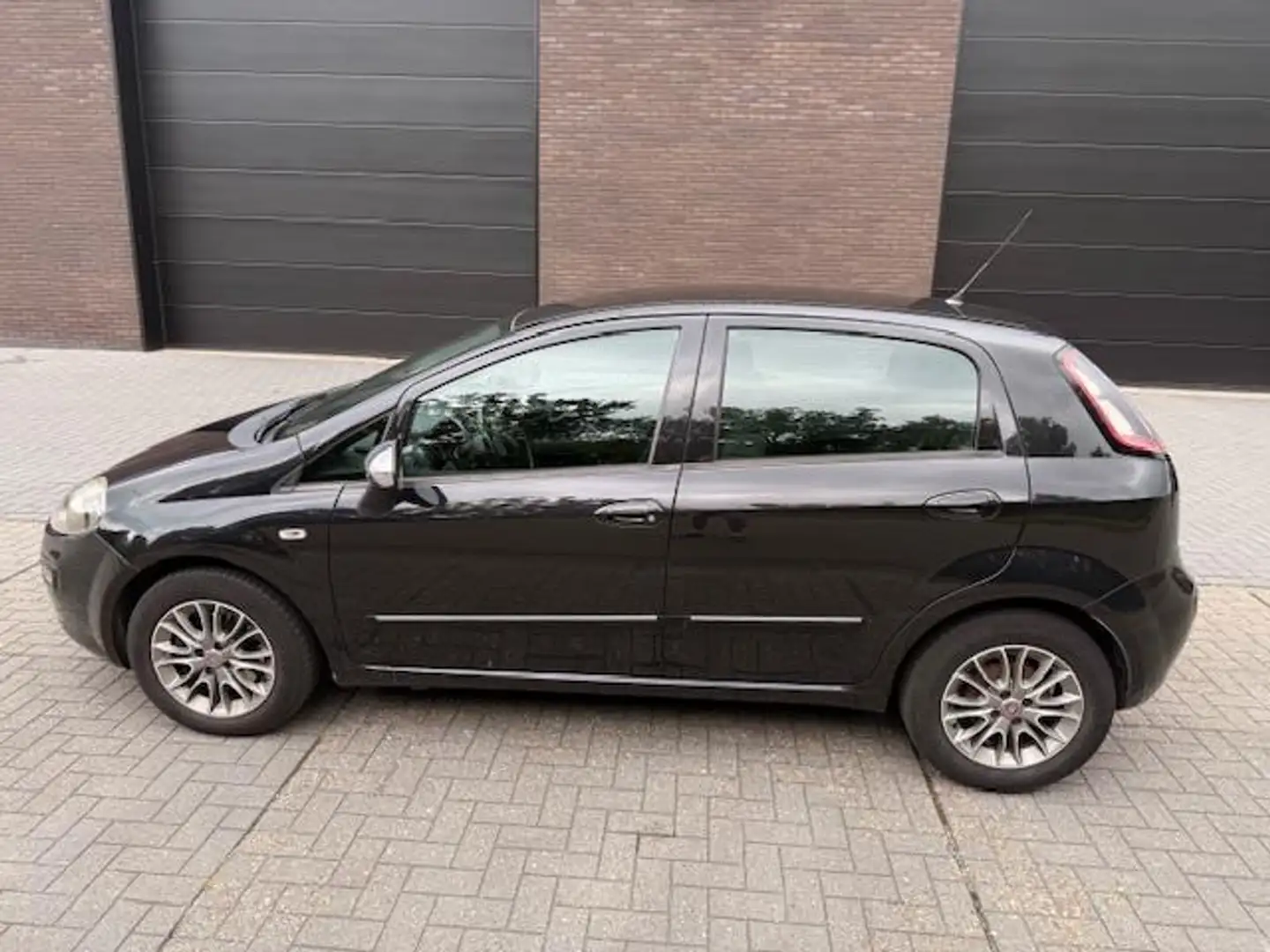 Fiat Punto Evo 1.3 M-Jet Dynamic | 5 DEURS | AIRCO| SPORT VLG.| Noir - 2