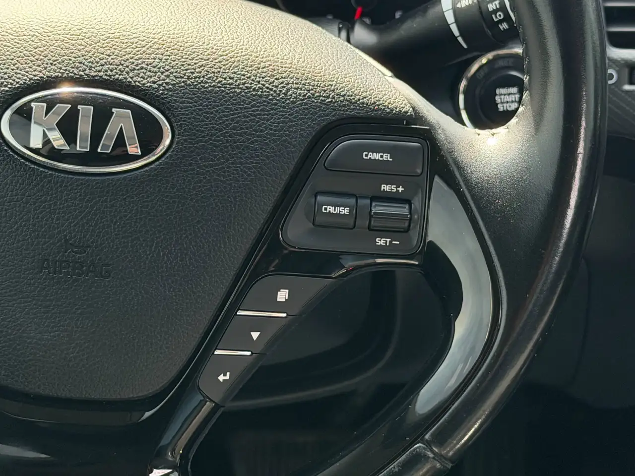 Kia Forte снимка Kia Forte