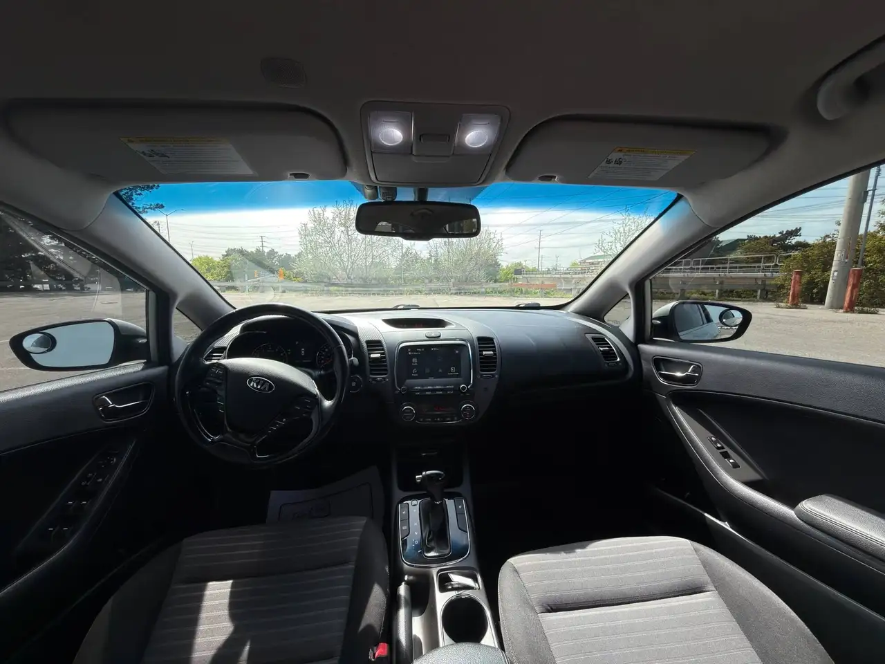 Kia Forte снимка Kia Forte
