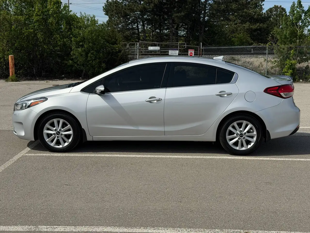 Kia Forte снимка Kia Forte