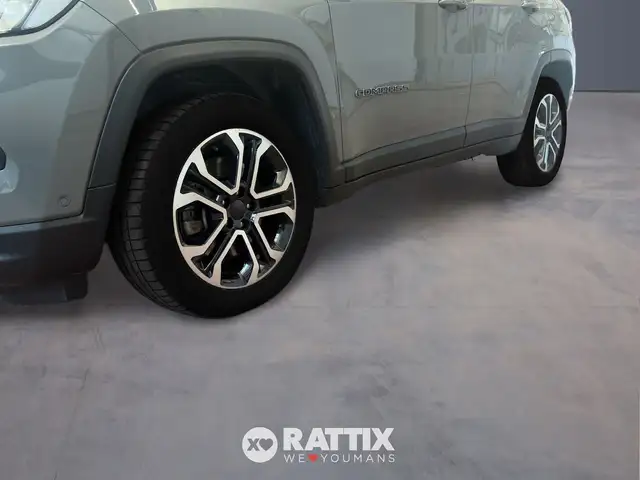 Jeep Compass view 4