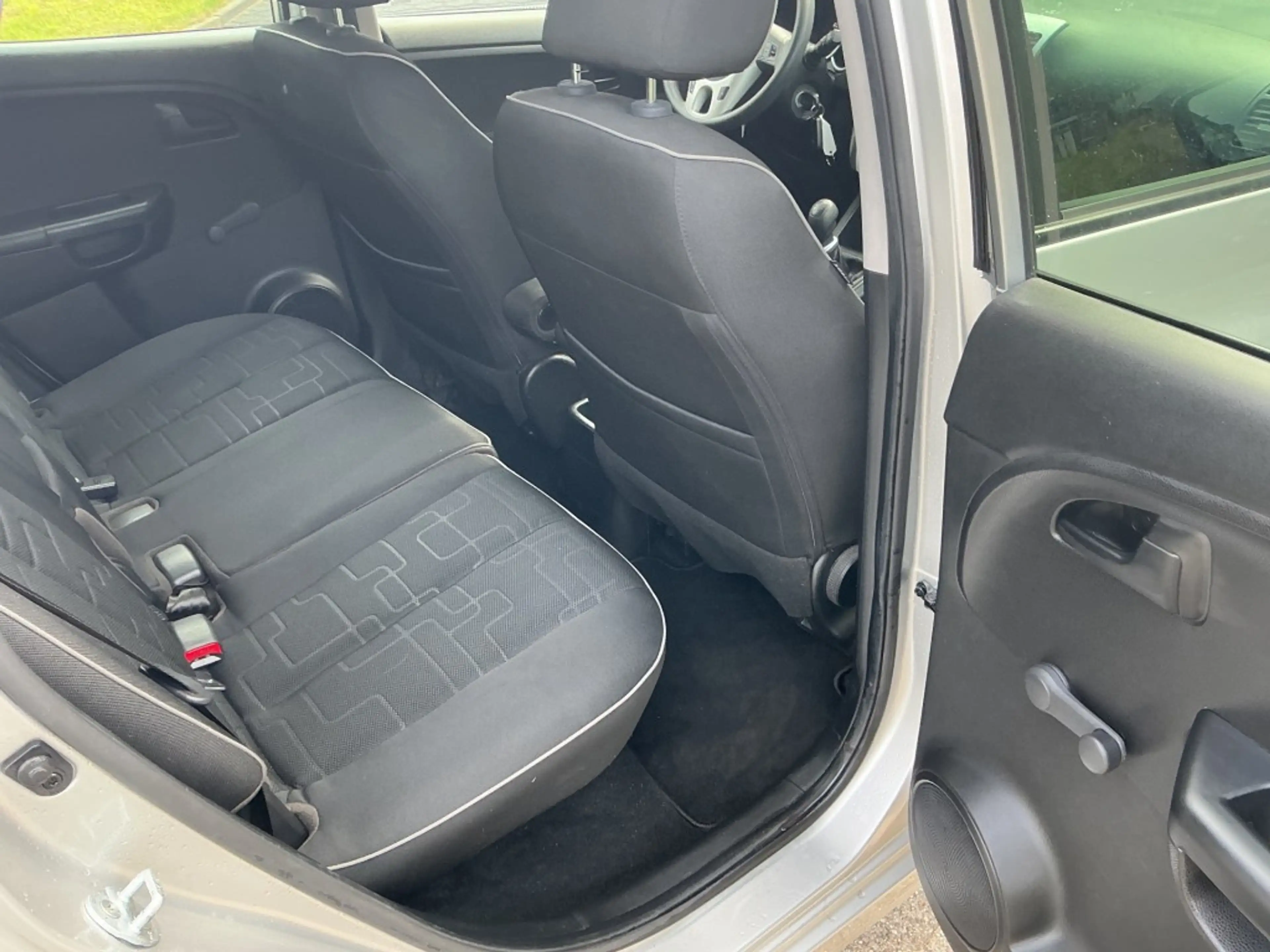 Kia Venga 1.4 CVVT 20TH ANNIVERSARY — photo 8