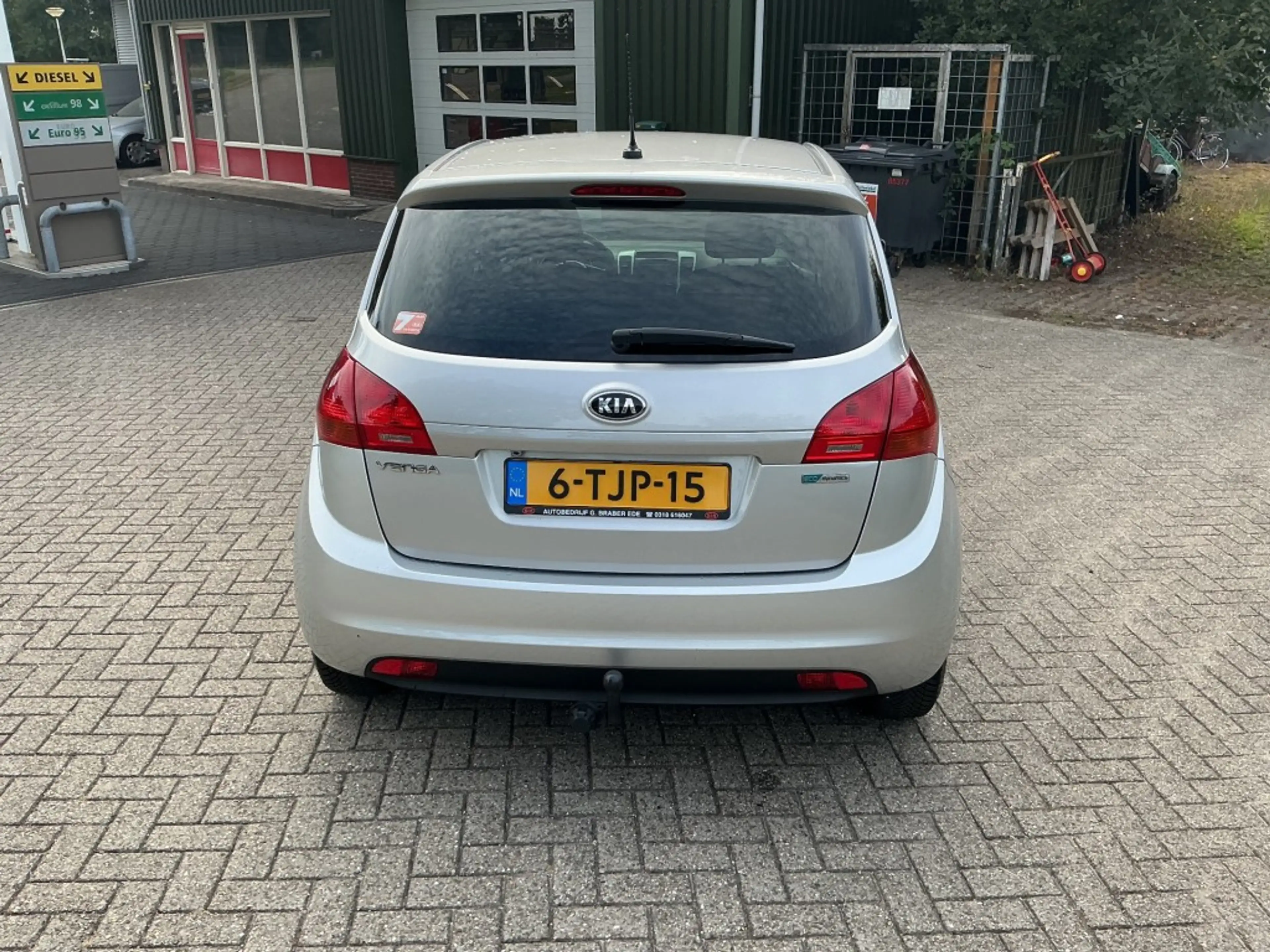 Kia Venga 1.4 CVVT 20TH ANNIVERSARY — photo 9