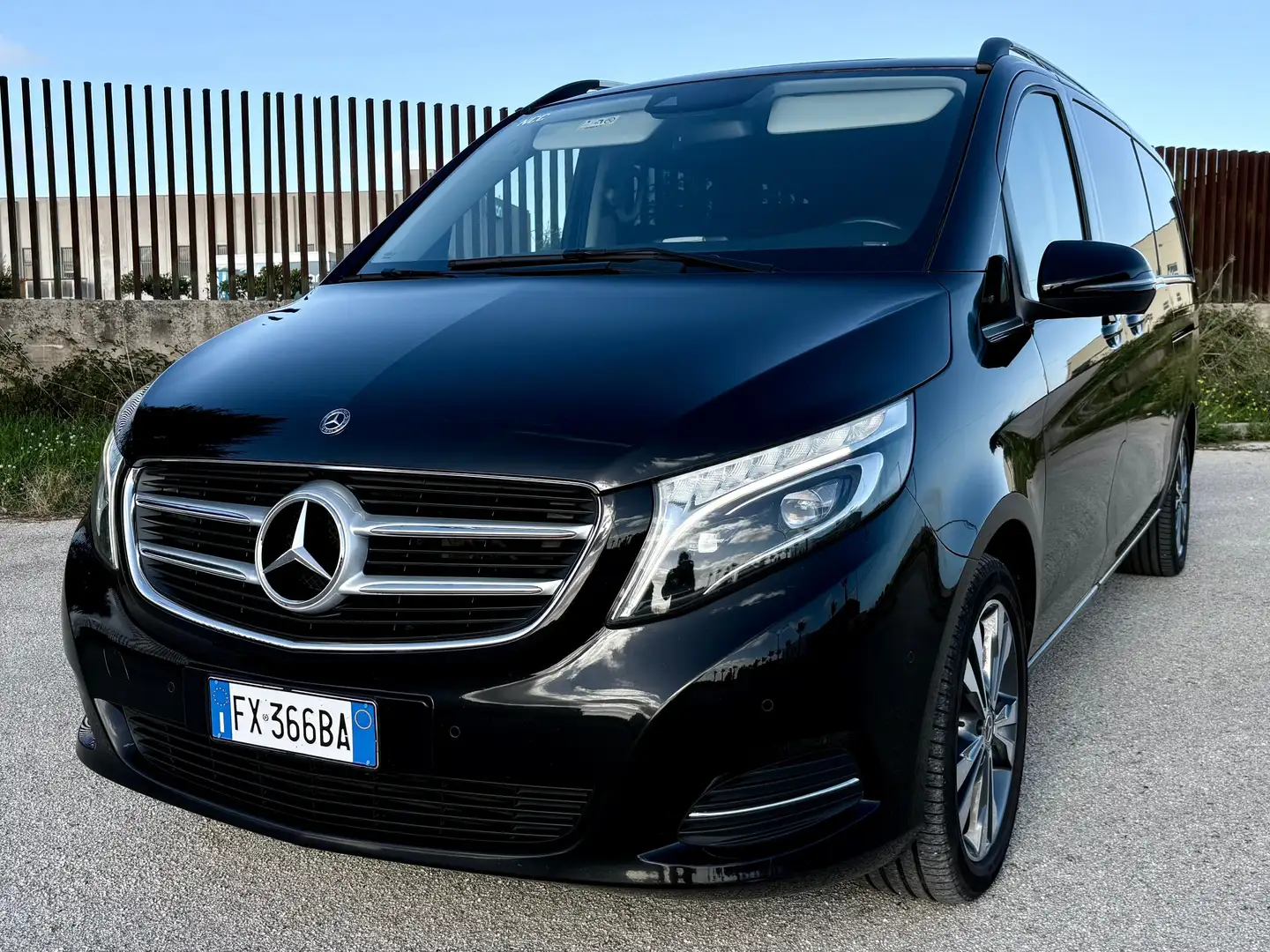 Mercedes-Benz V 250 Extra Long Premium Nero - 2