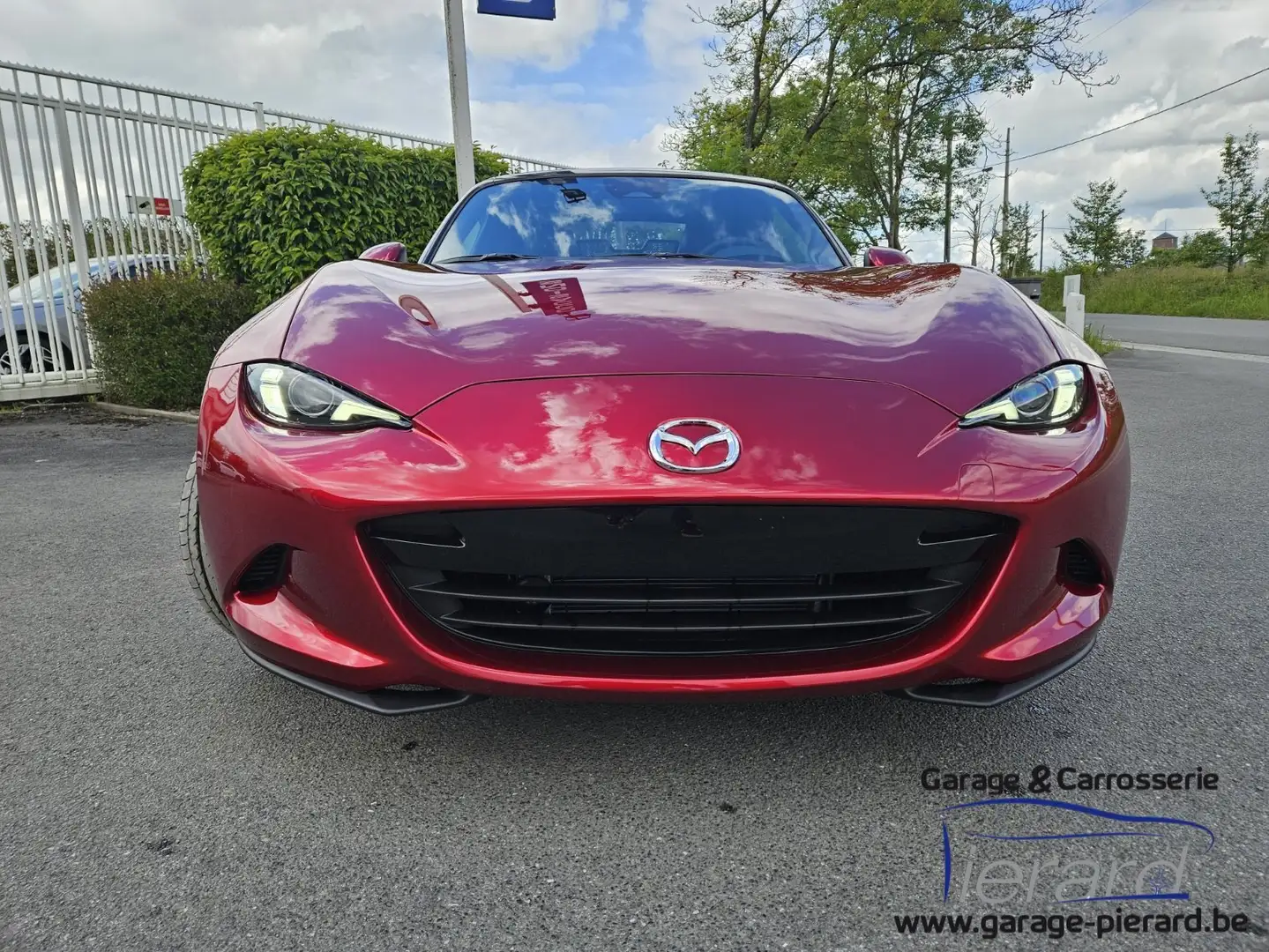 Mazda MX-5 1.5i Skyactiv-G Exclusive Line *REPRISE POSSIBLE* Rood - 2