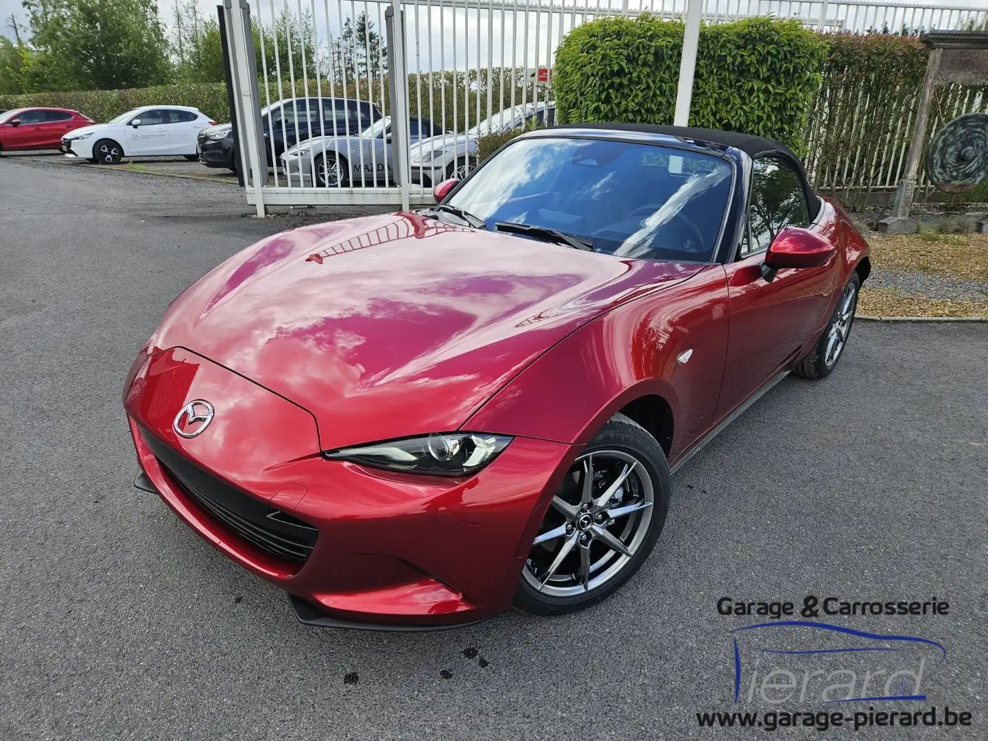 Mazda MX-5 1.5i Skyactiv-G Exclusive Line *REPRISE POSSIBLE* Rood - 1