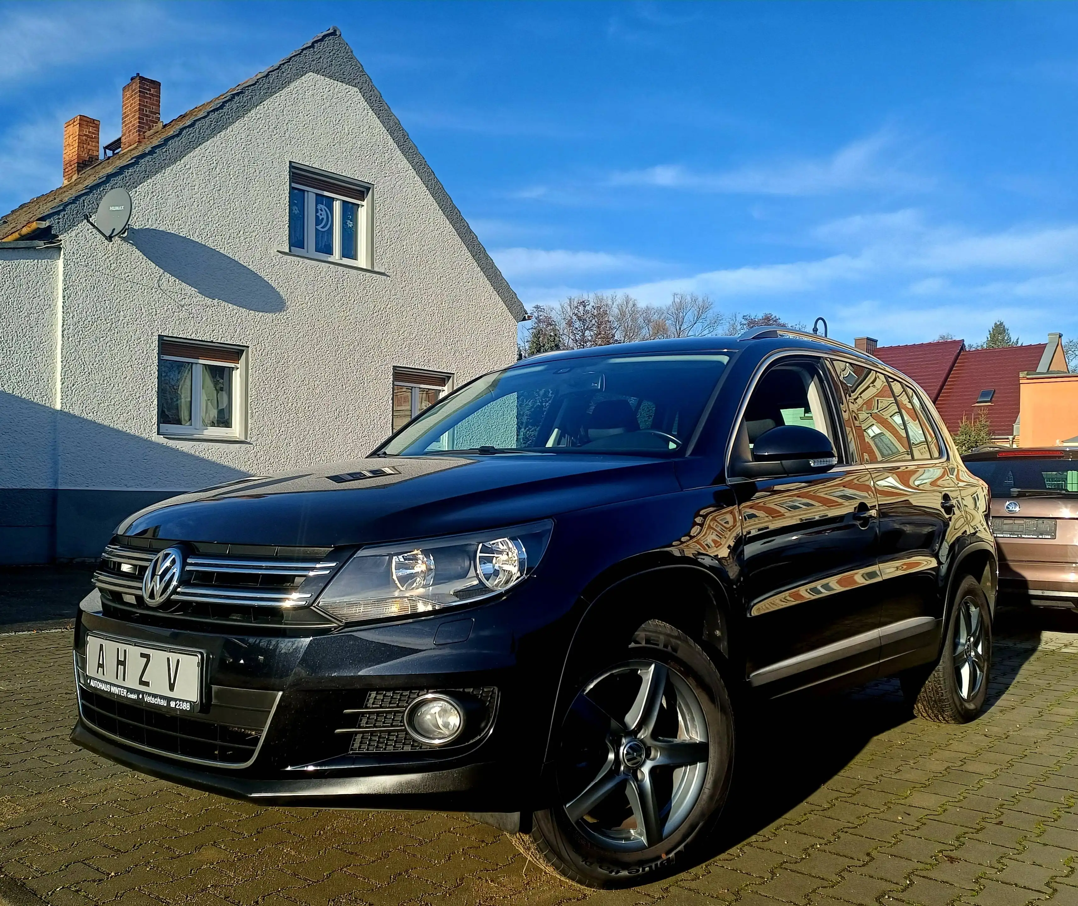 Volkswagen Tiguan Tiguan 1.4 TSI BMT *Klimaautomatik*Sitzheizung*AHZV*