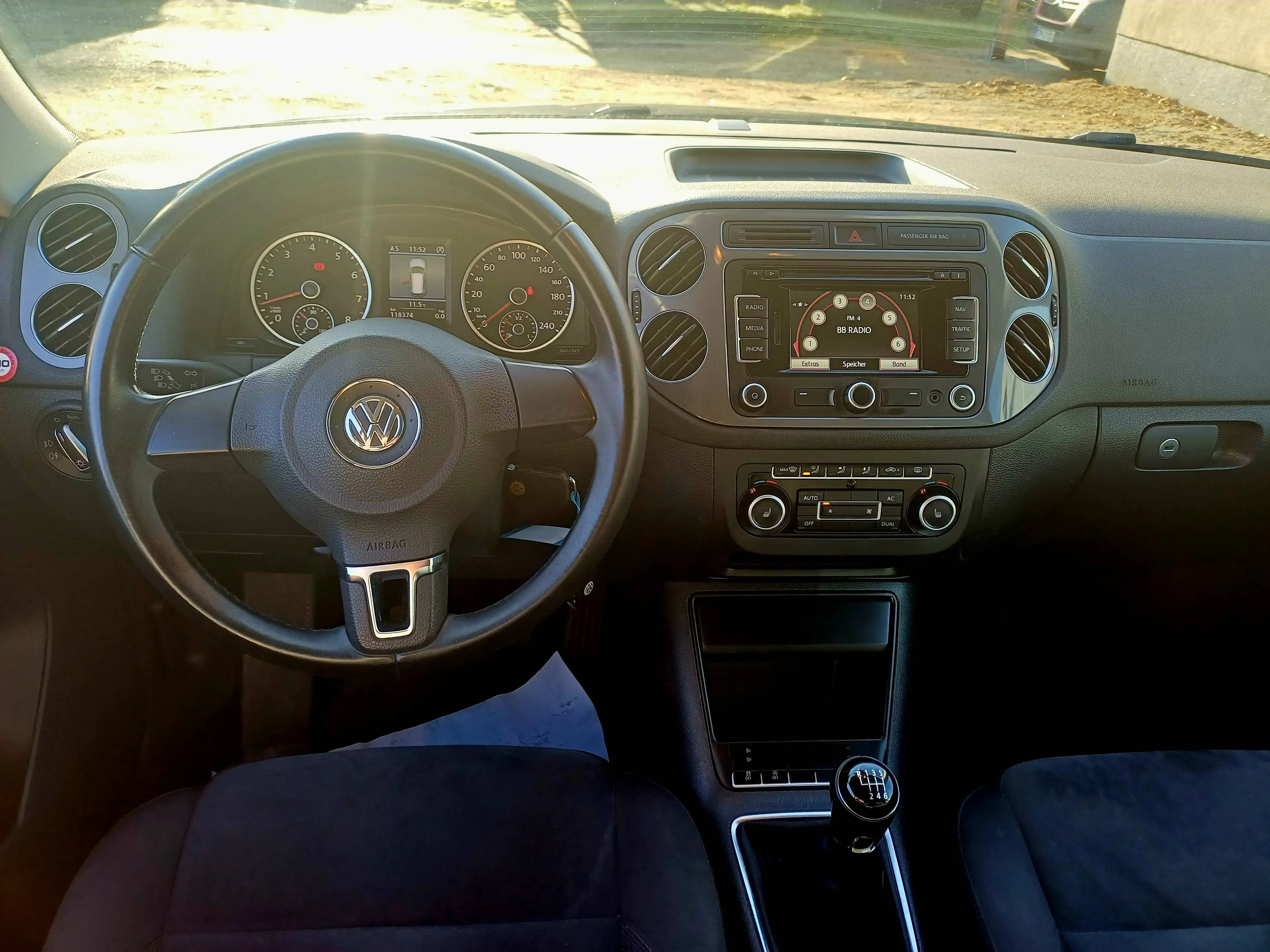 Volkswagen Tiguan Tiguan 1.4 TSI BMT *Klimaautomatik*Sitzheizung*AHZV* — photo 7